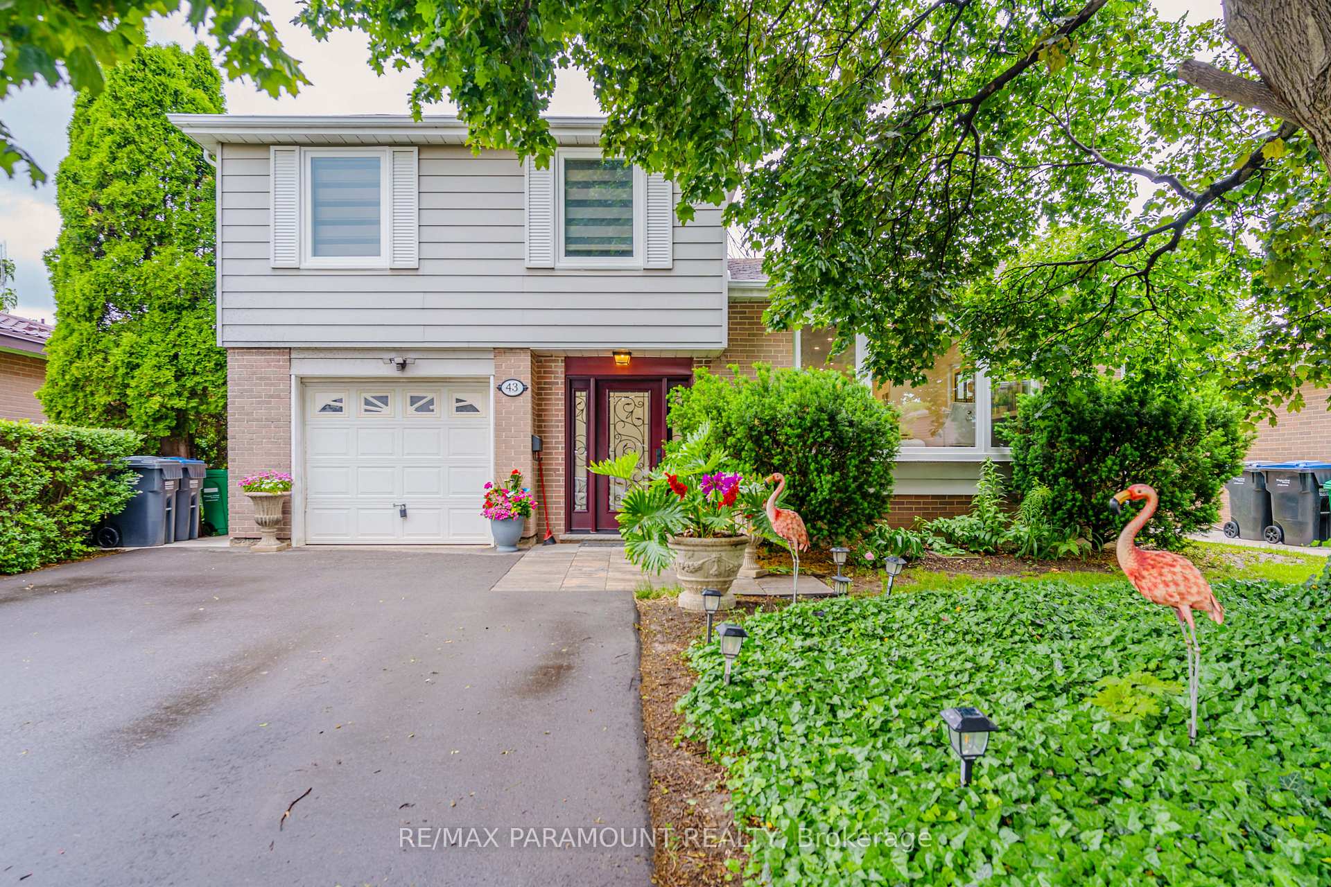 Front of 43 Bromley Crescent