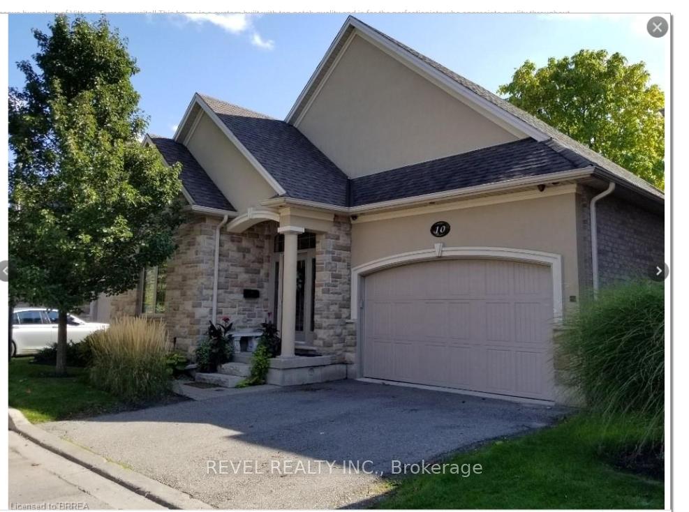 Front of Unit 10, 68 Fairview Drive