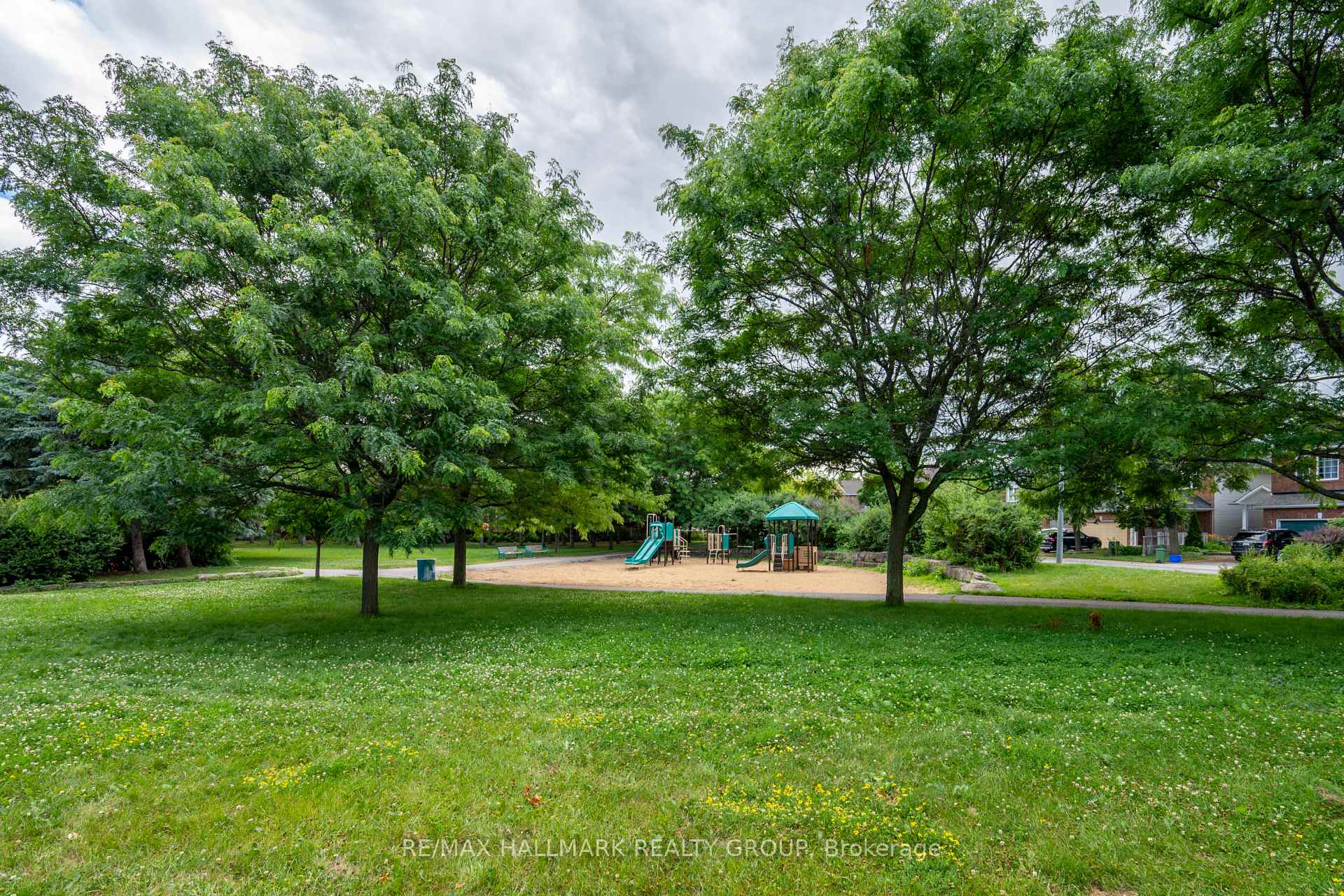 Photo 38 of Unit 39, 39 Hawkstone Gate, Ottawa, Kanata - Beaverbrook — HOMEH
