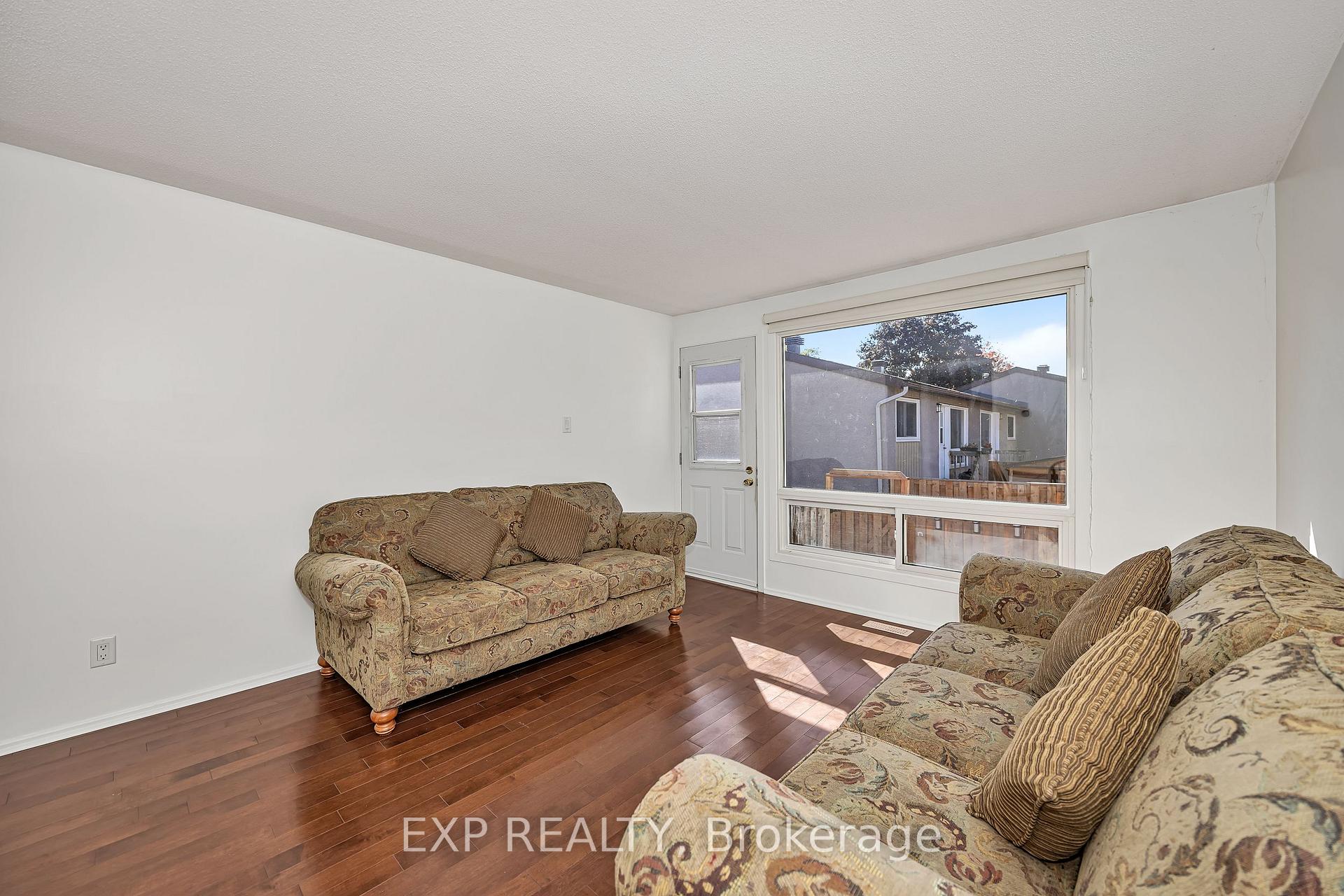 Photo 7 of 266 Woodfield Drive, Ottawa, Tanglewood — HOMEH