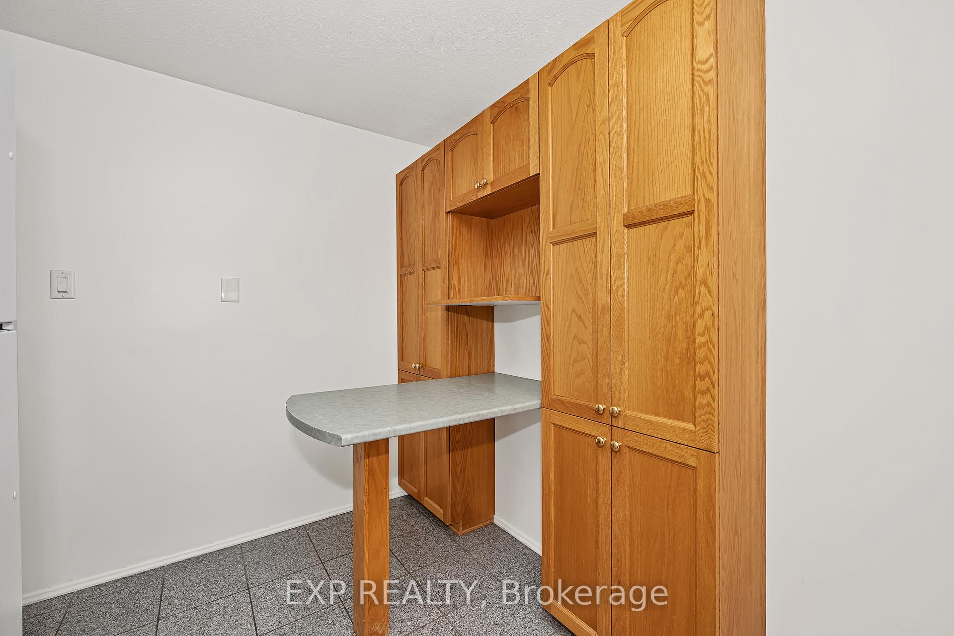 Photo 11 of 266 Woodfield Drive, Ottawa, Tanglewood — HOMEH