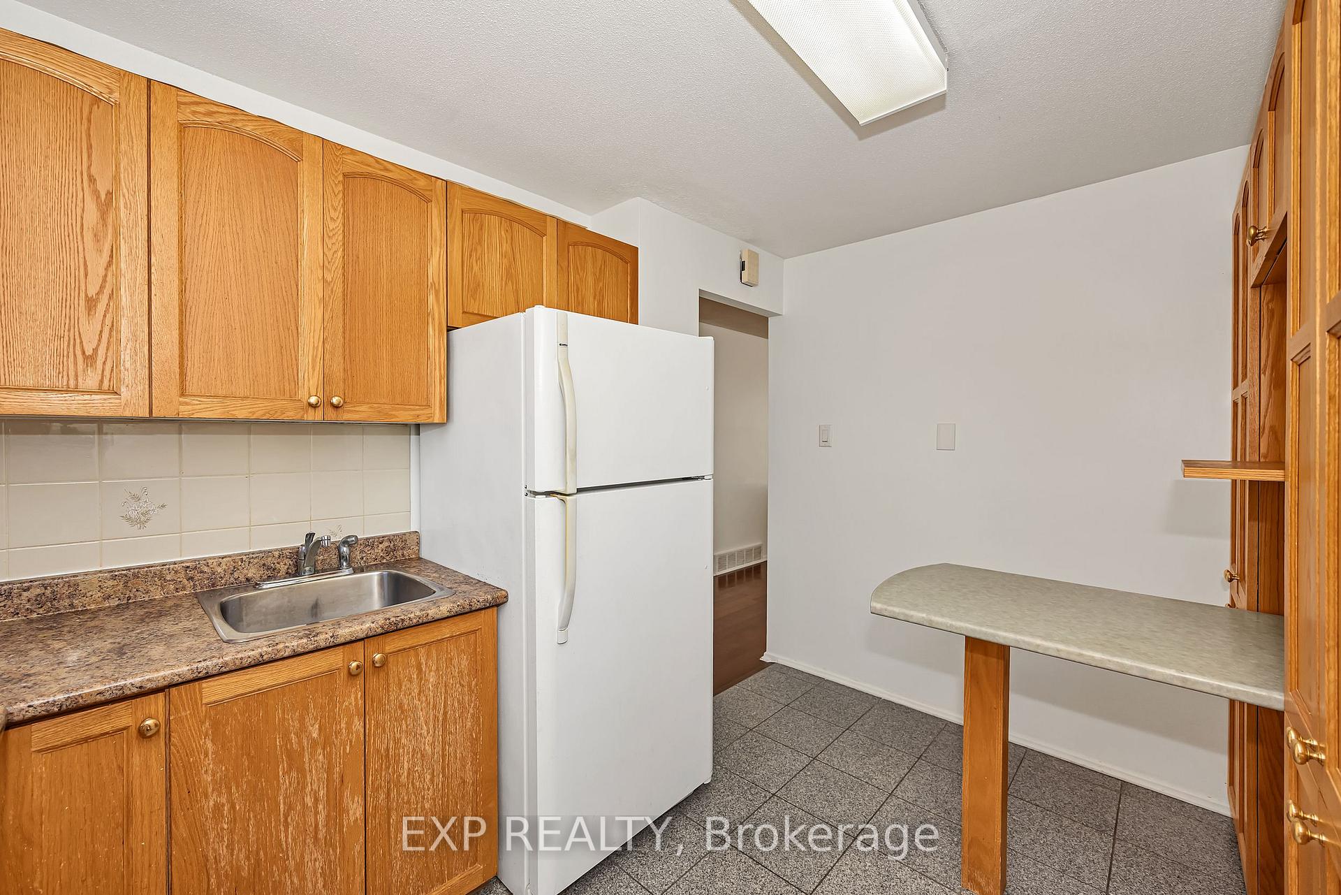 Photo 12 of 266 Woodfield Drive, Ottawa, Tanglewood — HOMEH
