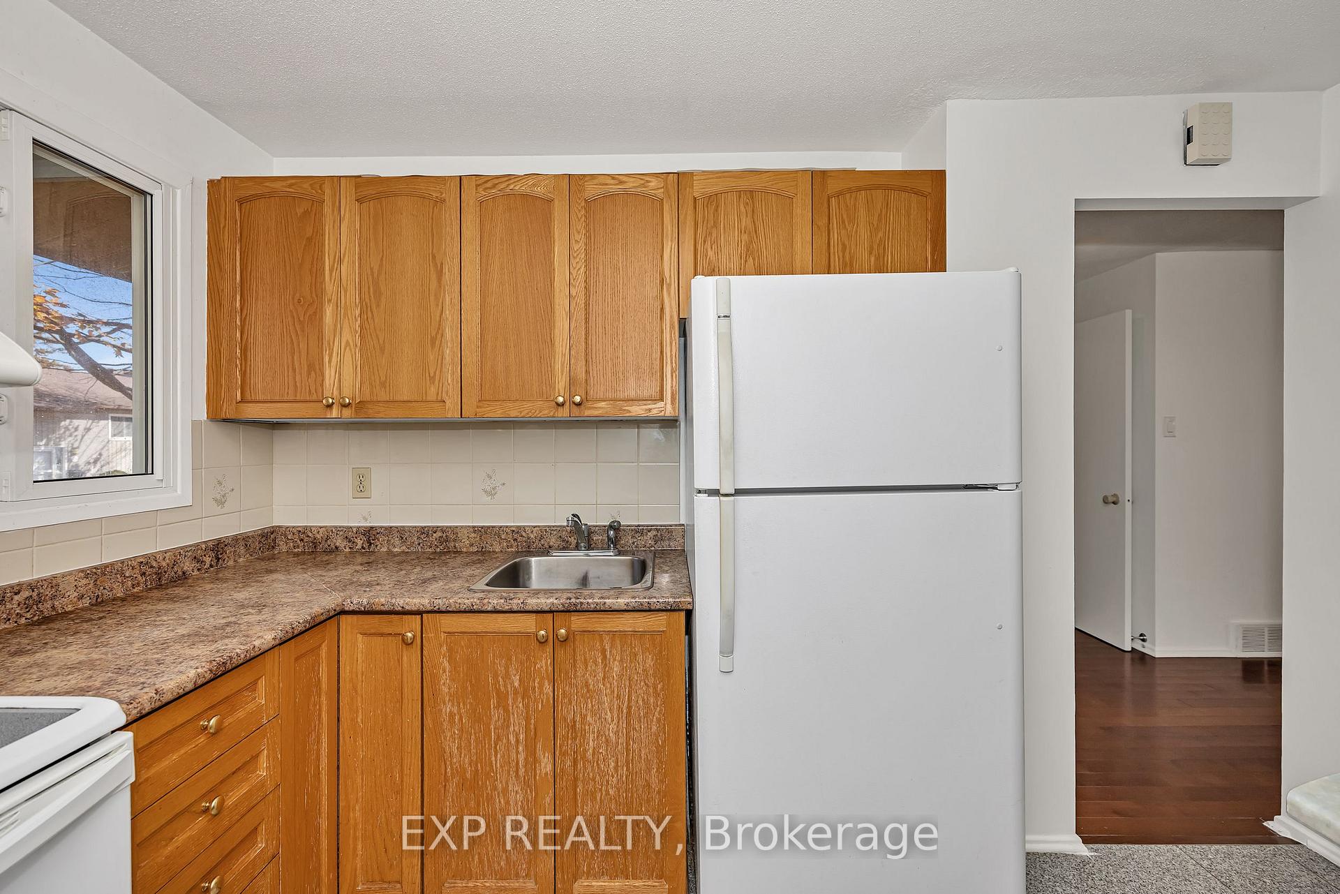 Photo 14 of 266 Woodfield Drive, Ottawa, Tanglewood — HOMEH