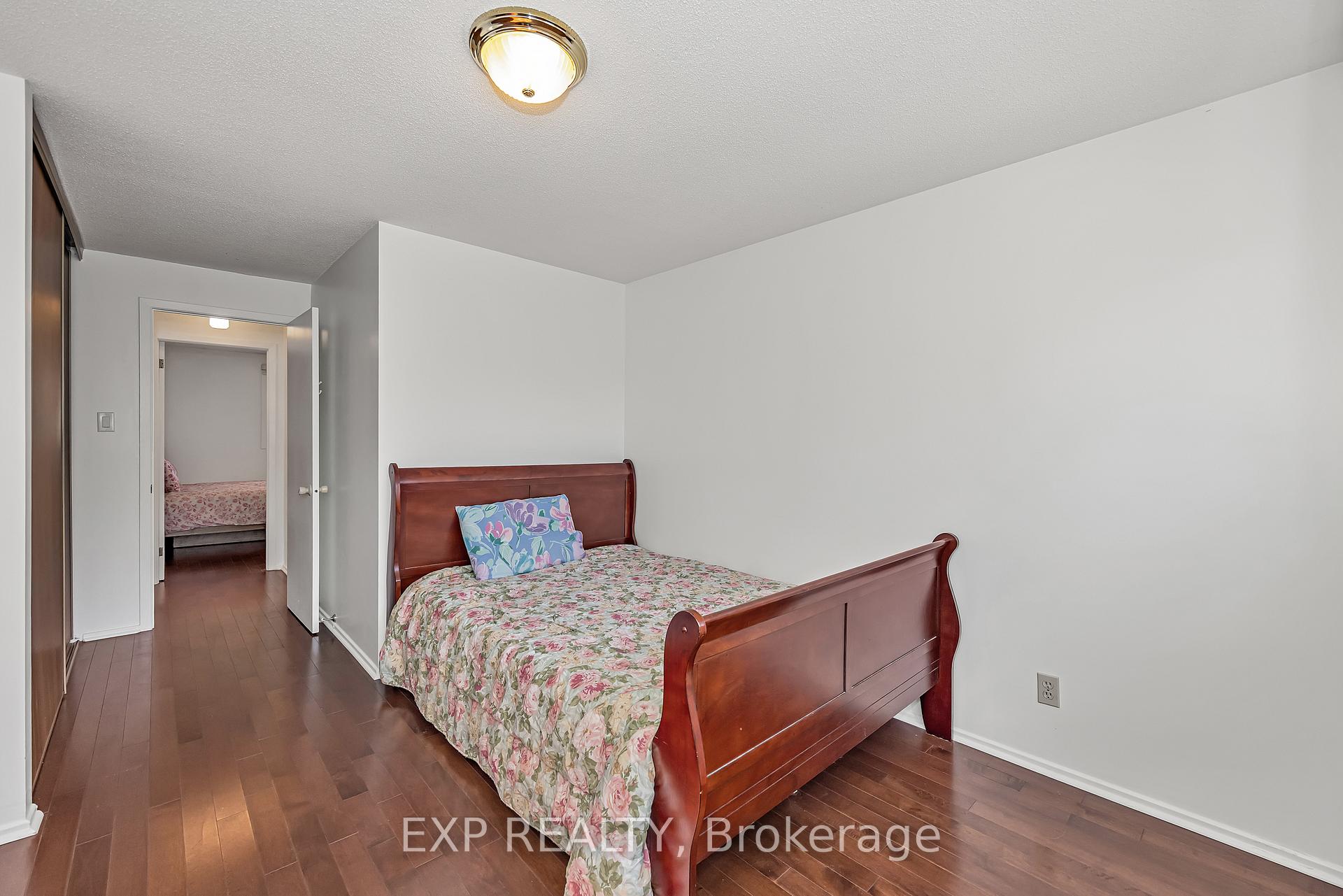 Photo 17 of 266 Woodfield Drive, Ottawa, Tanglewood — HOMEH