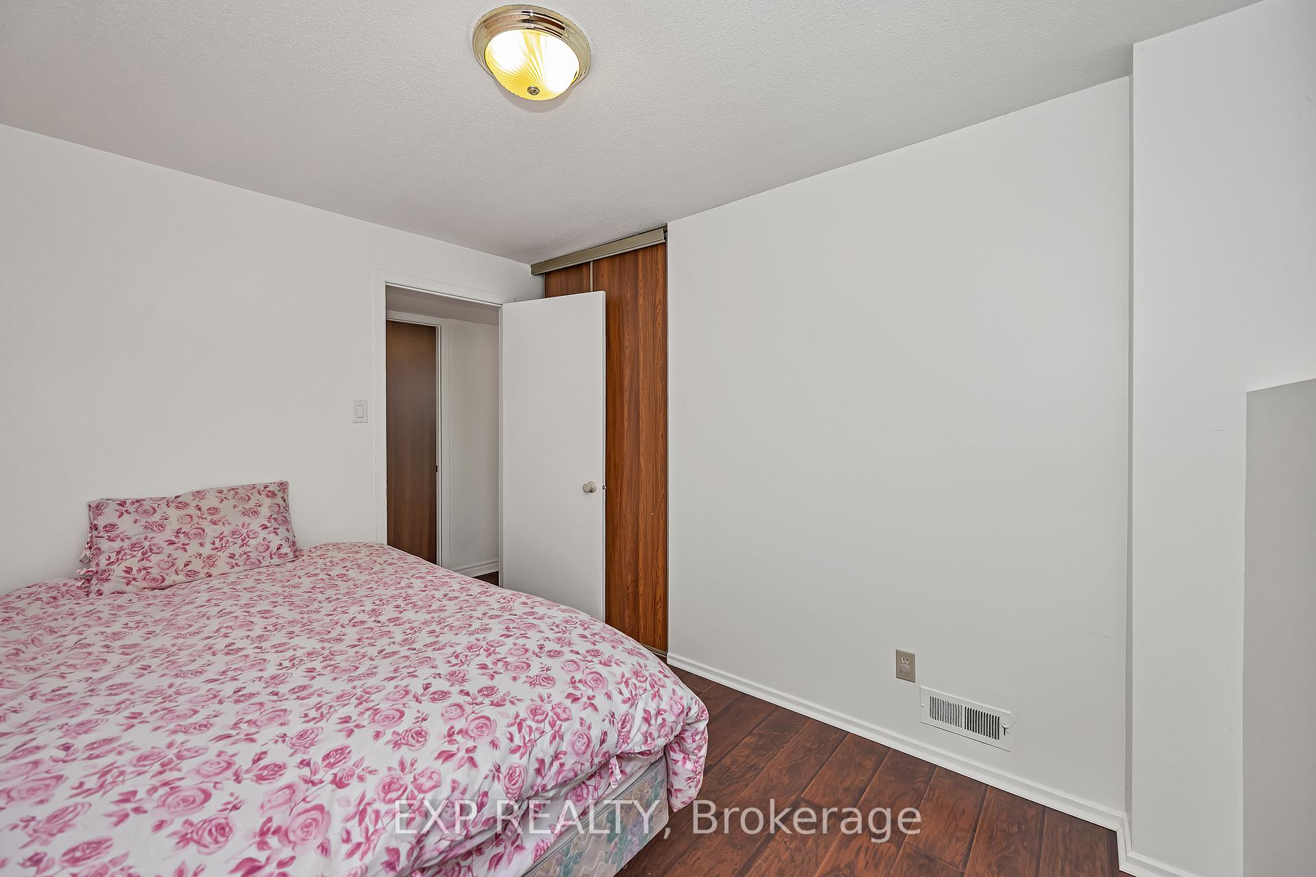 Photo 29 of 266 Woodfield Drive, Ottawa, Tanglewood — HOMEH