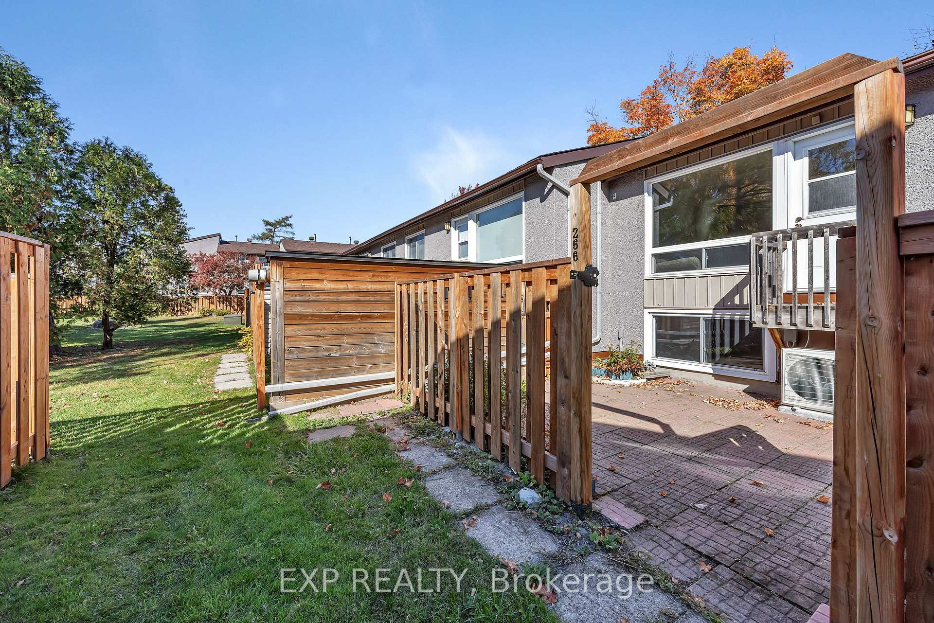 Photo 36 of 266 Woodfield Drive, Ottawa, Tanglewood — HOMEH