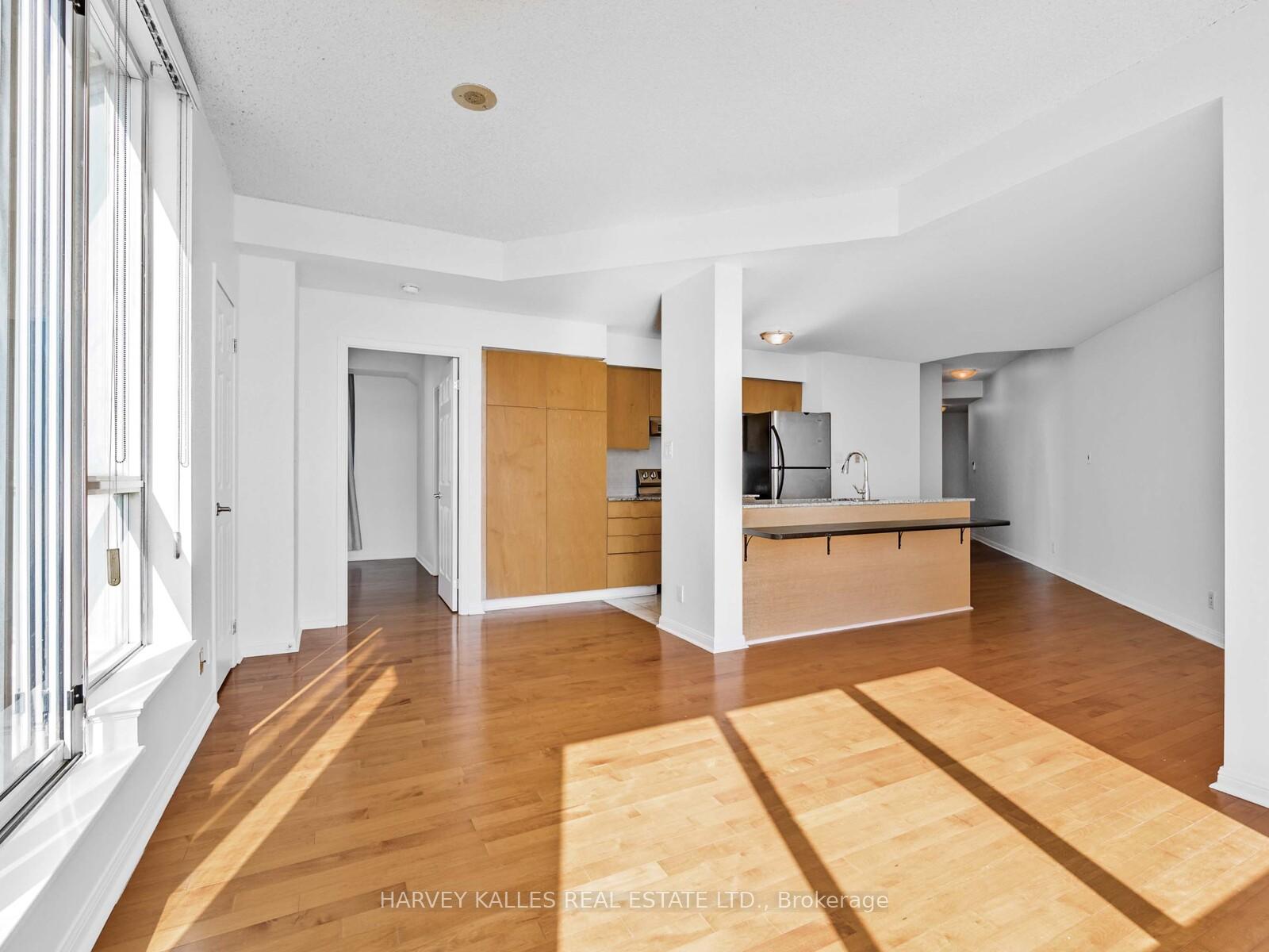 Photo 7 of Unit 1115, 228 Queens Quay W, Toronto, Waterfront Communities — HOMEH