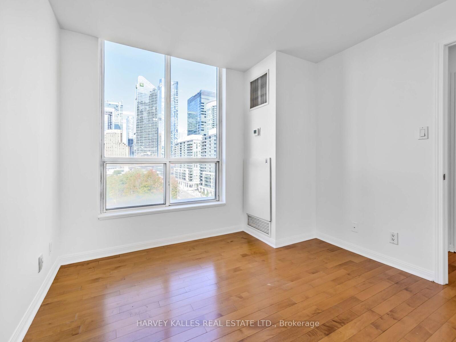 Photo 17 of Unit 1115, 228 Queens Quay W, Toronto, Waterfront Communities — HOMEH