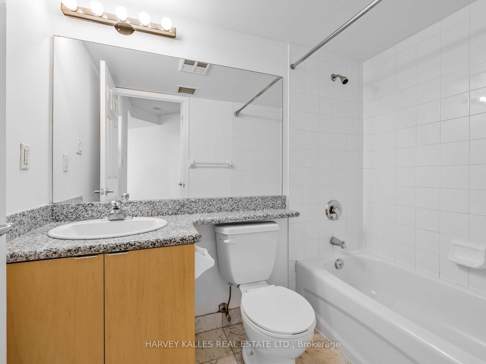 Photo 18 of Unit 1115, 228 Queens Quay W, Toronto, Waterfront Communities — HOMEH