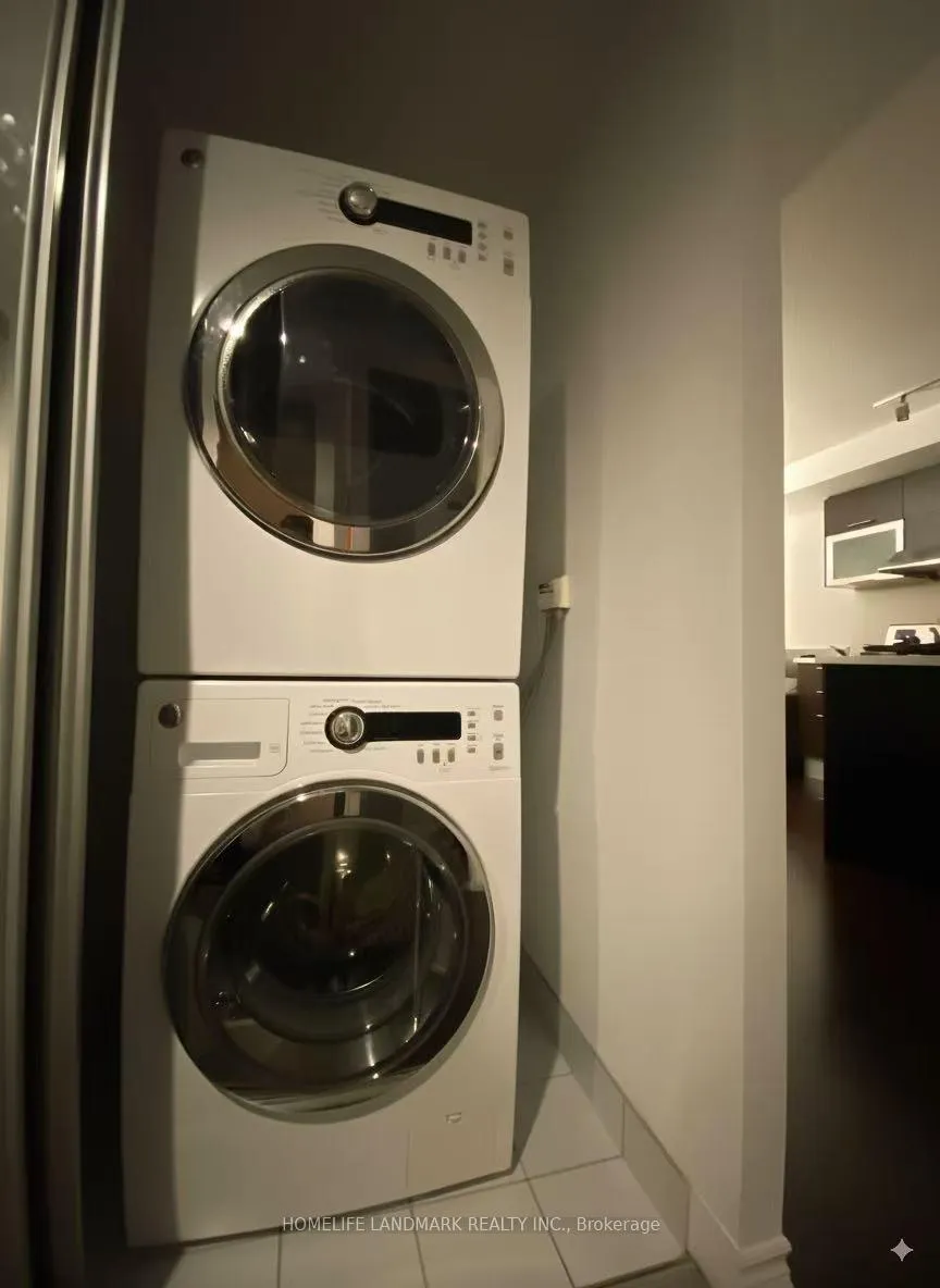 Photo 10 of Unit 1708, 386 Yonge Street, Toronto, Bay Street Corridor — HOMEH