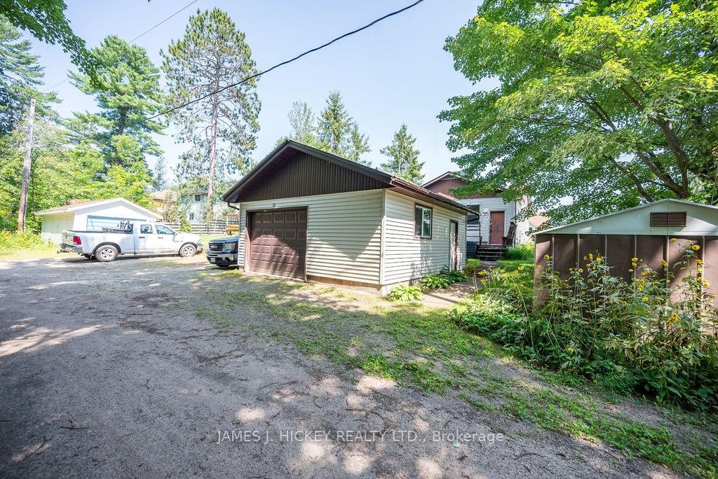Photo 2 of 11 Wolfe Avenue, Deep River — HOMEH