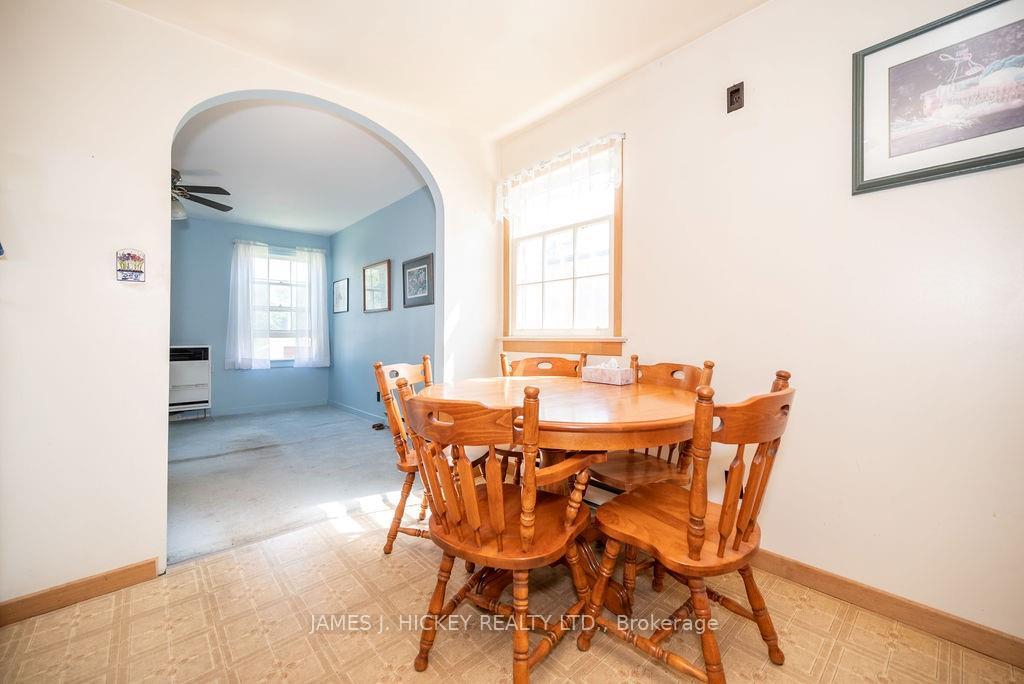 Photo 4 of 11 Wolfe Avenue, Deep River — HOMEH