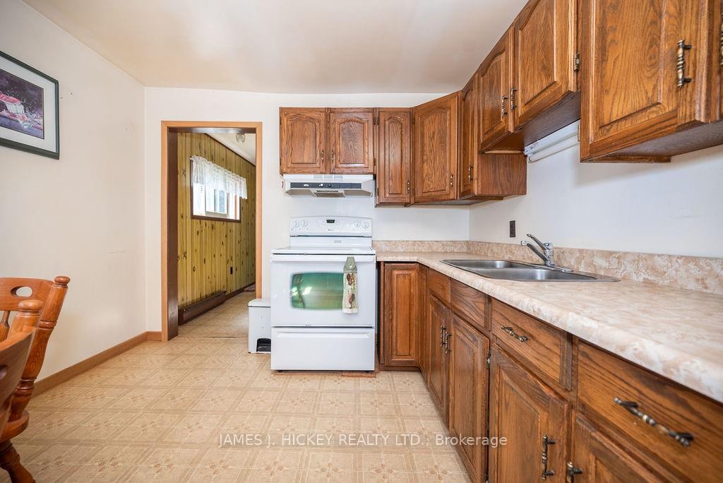 Photo 6 of 11 Wolfe Avenue, Deep River — HOMEH