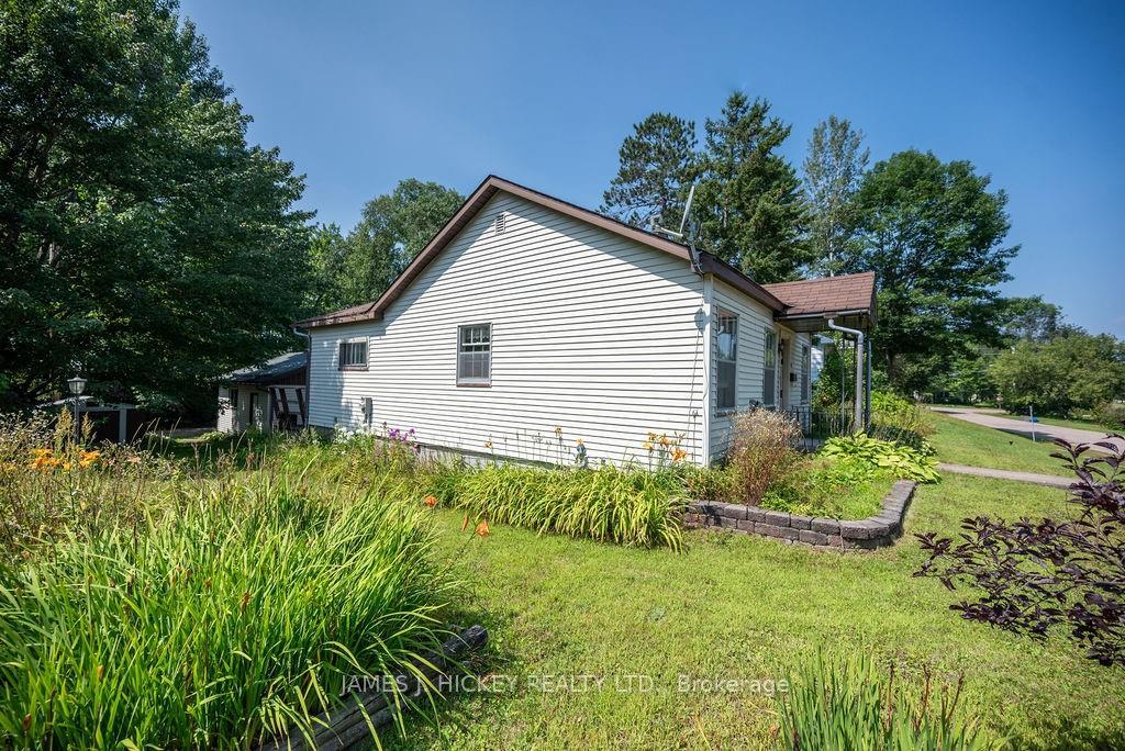 Photo 16 of 11 Wolfe Avenue, Deep River — HOMEH
