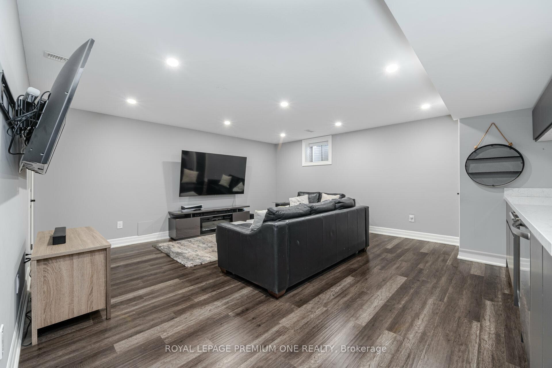 Photo 32 of 110 Morra Avenue, Caledon, Bolton East — HOMEH
