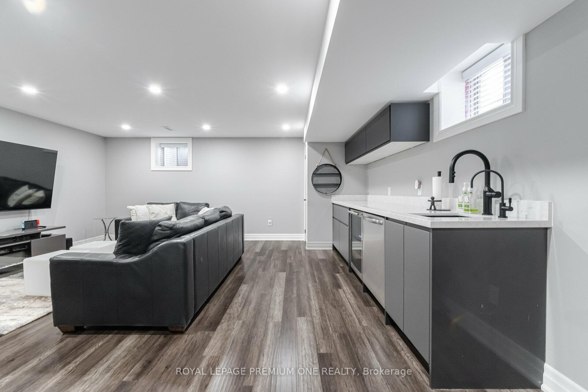 Photo 35 of 110 Morra Avenue, Caledon, Bolton East — HOMEH