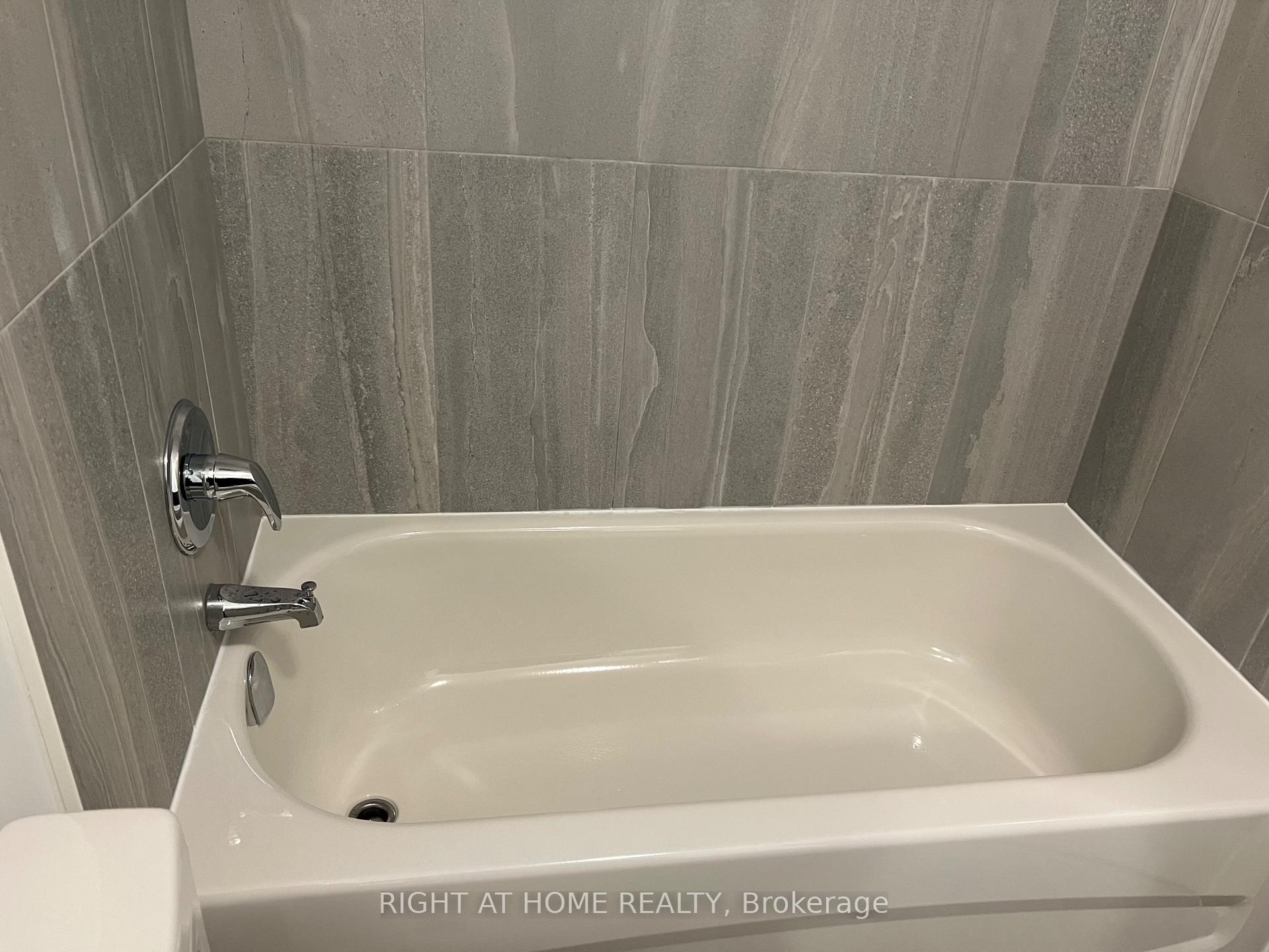 Photo 12 of Unit 5, 10 Marquette Avenue, Toronto, Englemount-Lawrence — HOMEH