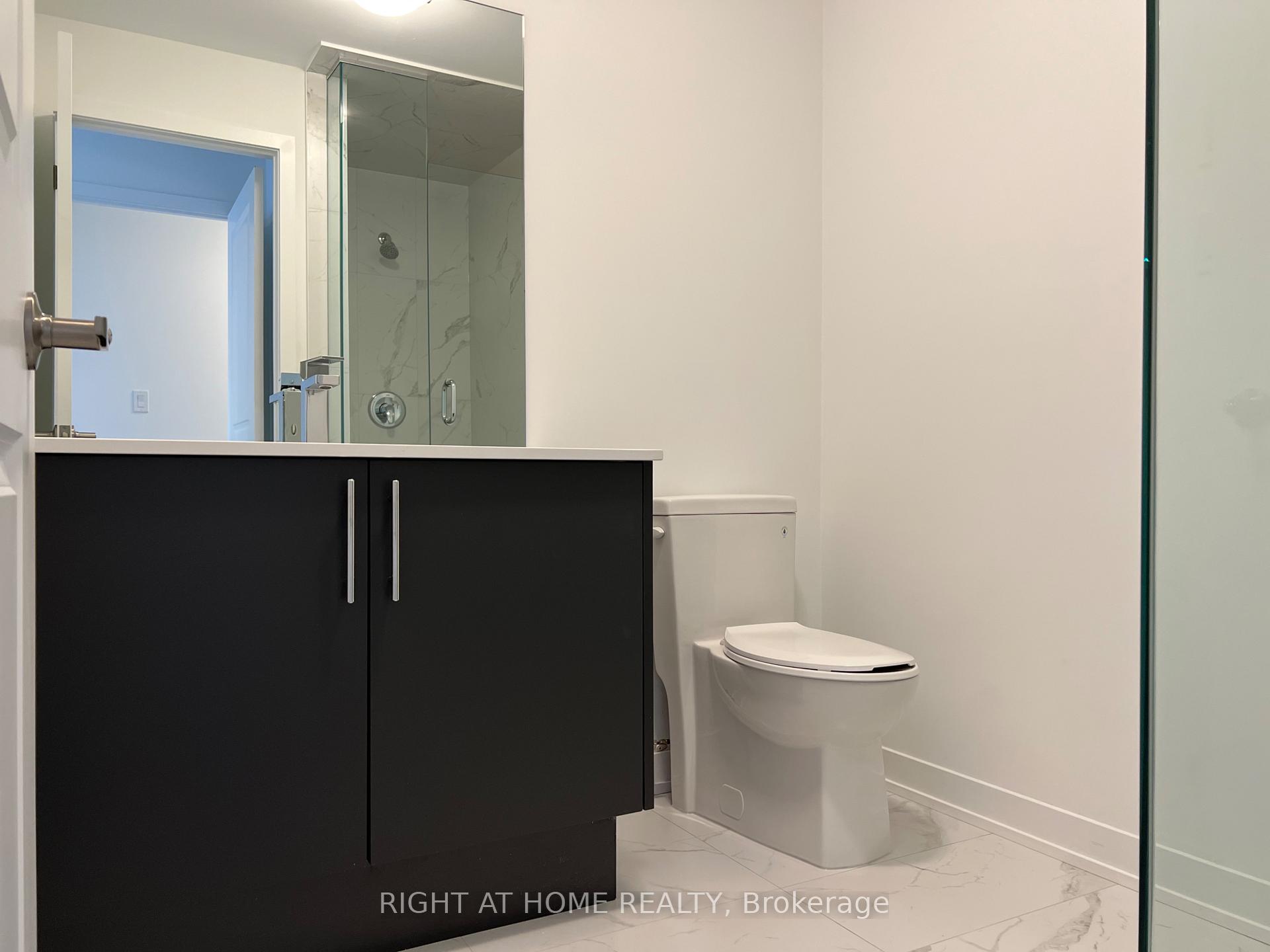 Photo 14 of Unit 5, 10 Marquette Avenue, Toronto, Englemount-Lawrence — HOMEH
