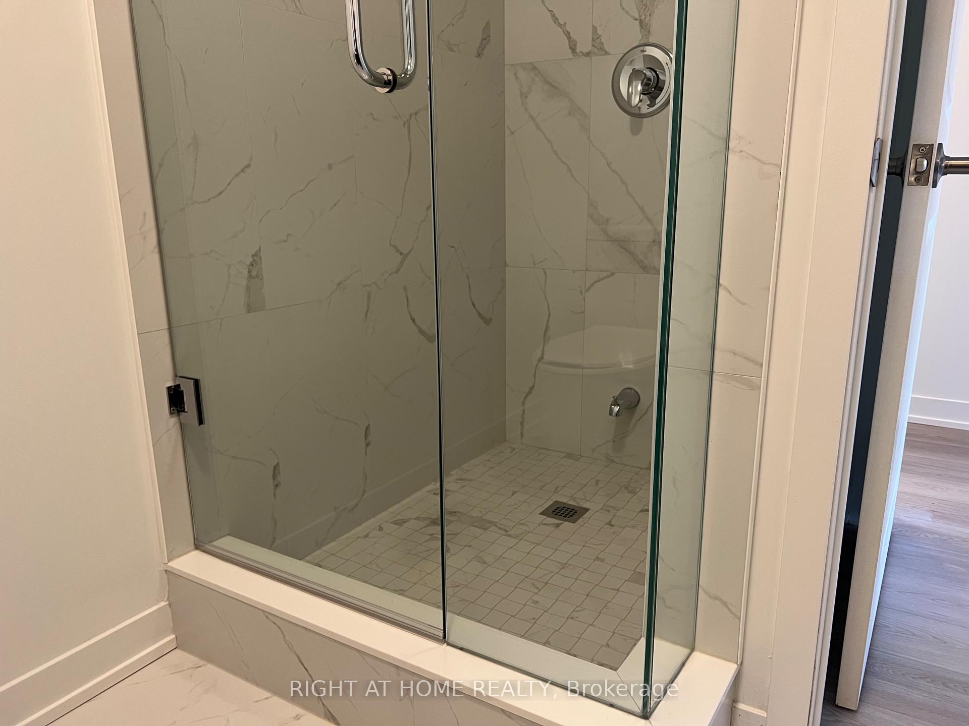 Photo 15 of Unit 5, 10 Marquette Avenue, Toronto, Englemount-Lawrence — HOMEH