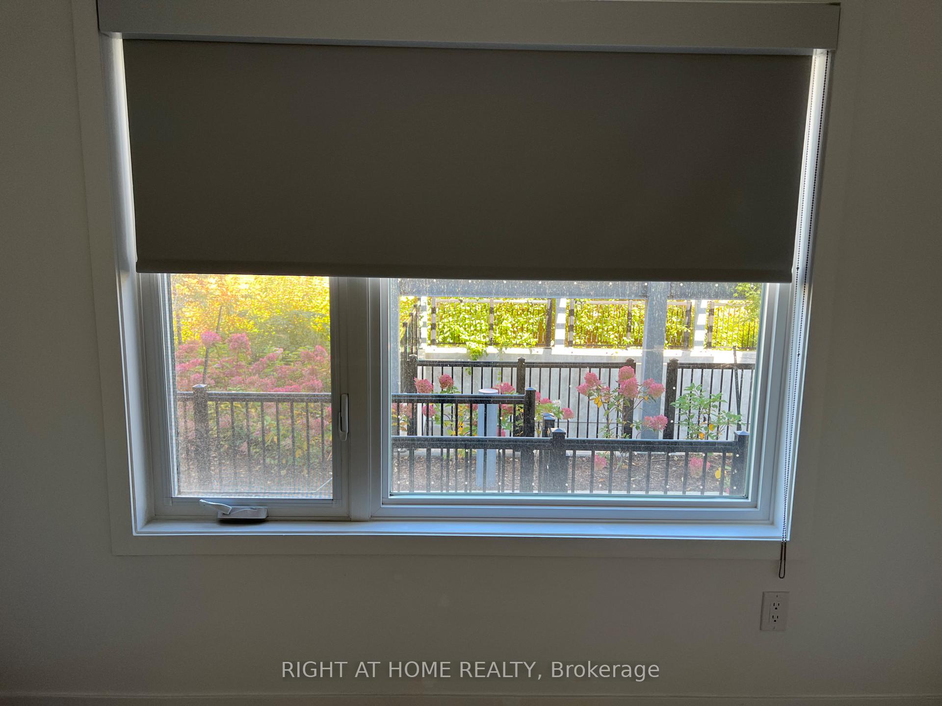 Photo 22 of Unit 5, 10 Marquette Avenue, Toronto, Englemount-Lawrence — HOMEH