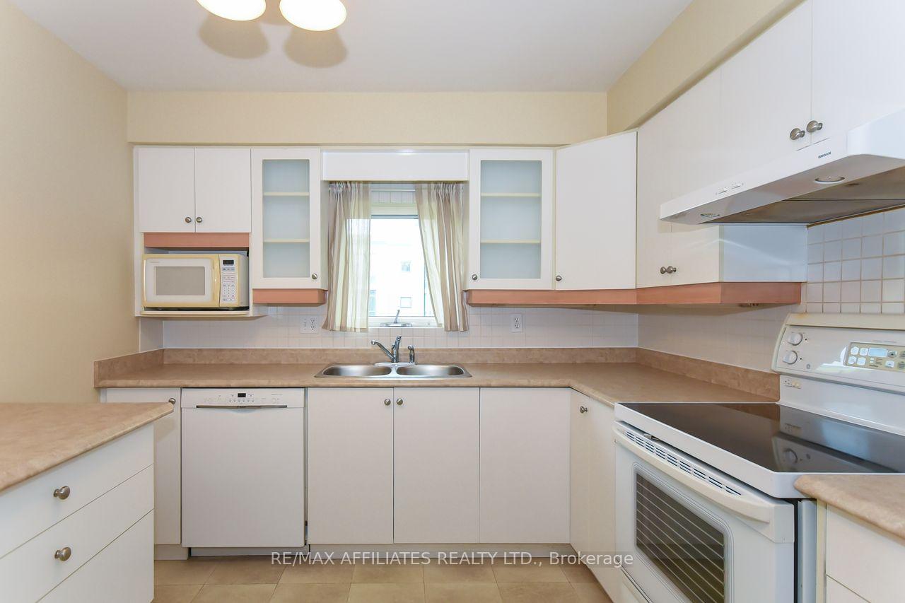Photo 11 of Unit 407, 330 Centrum Boulevard, Ottawa, Bilberry Creek/Queenswood Heights — HOMEH