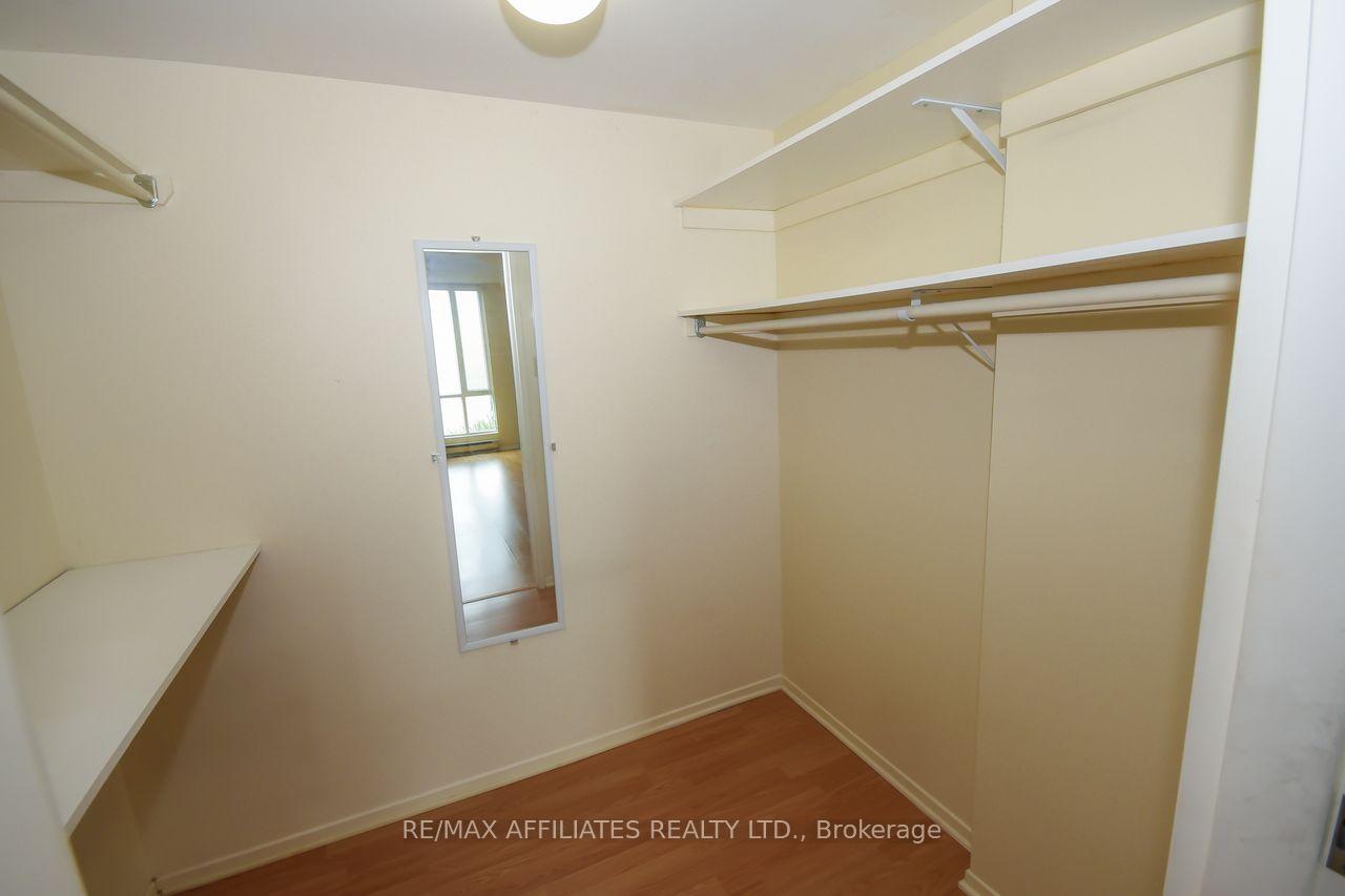Photo 18 of Unit 407, 330 Centrum Boulevard, Ottawa, Bilberry Creek/Queenswood Heights — HOMEH