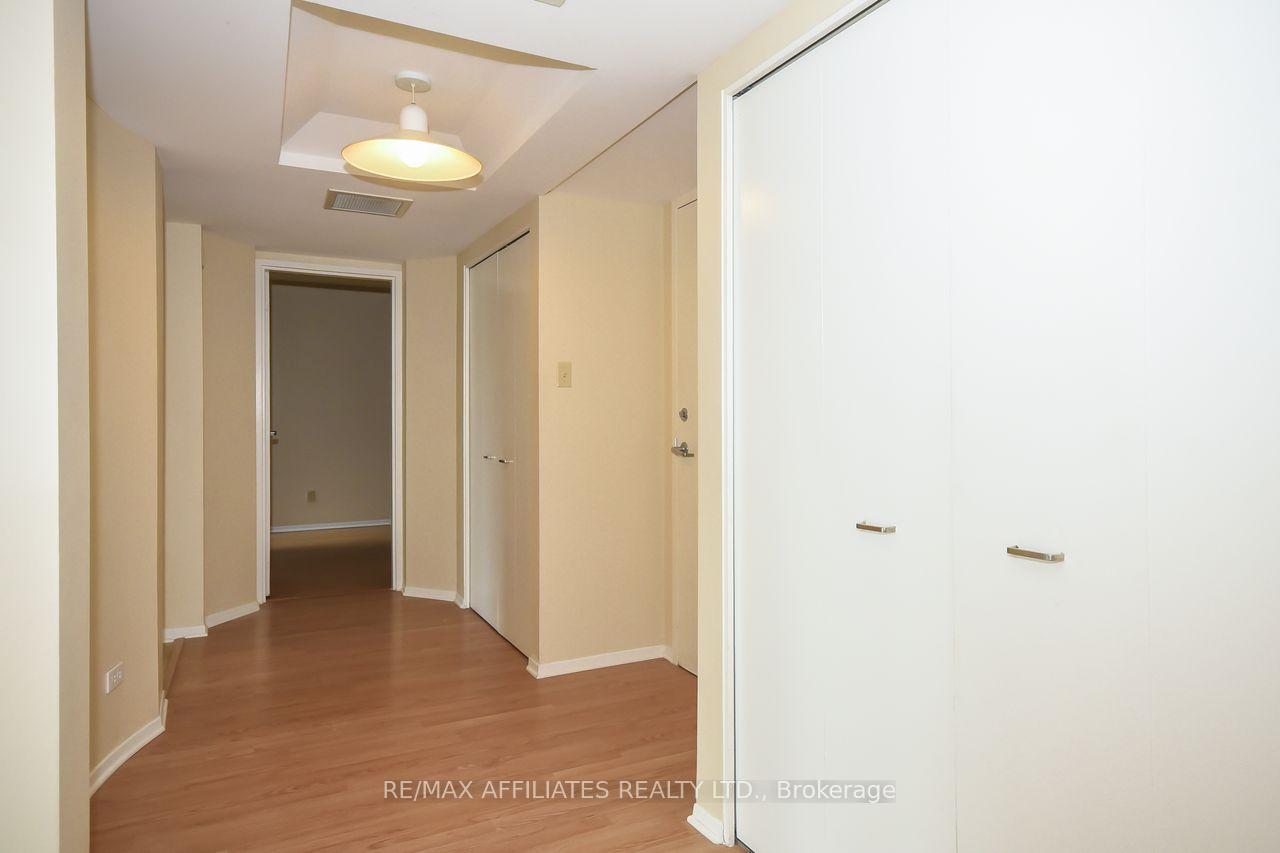 Photo 19 of Unit 407, 330 Centrum Boulevard, Ottawa, Bilberry Creek/Queenswood Heights — HOMEH