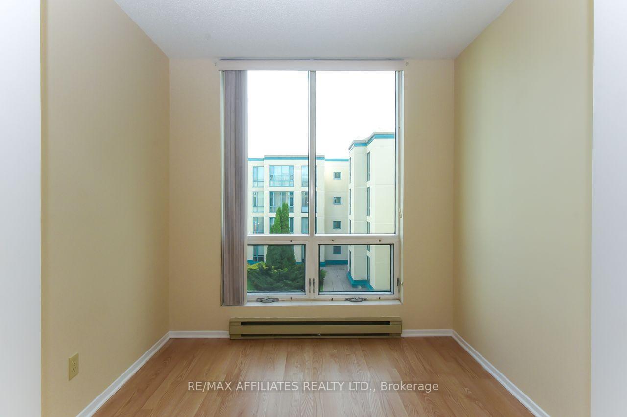 Photo 21 of Unit 407, 330 Centrum Boulevard, Ottawa, Bilberry Creek/Queenswood Heights — HOMEH
