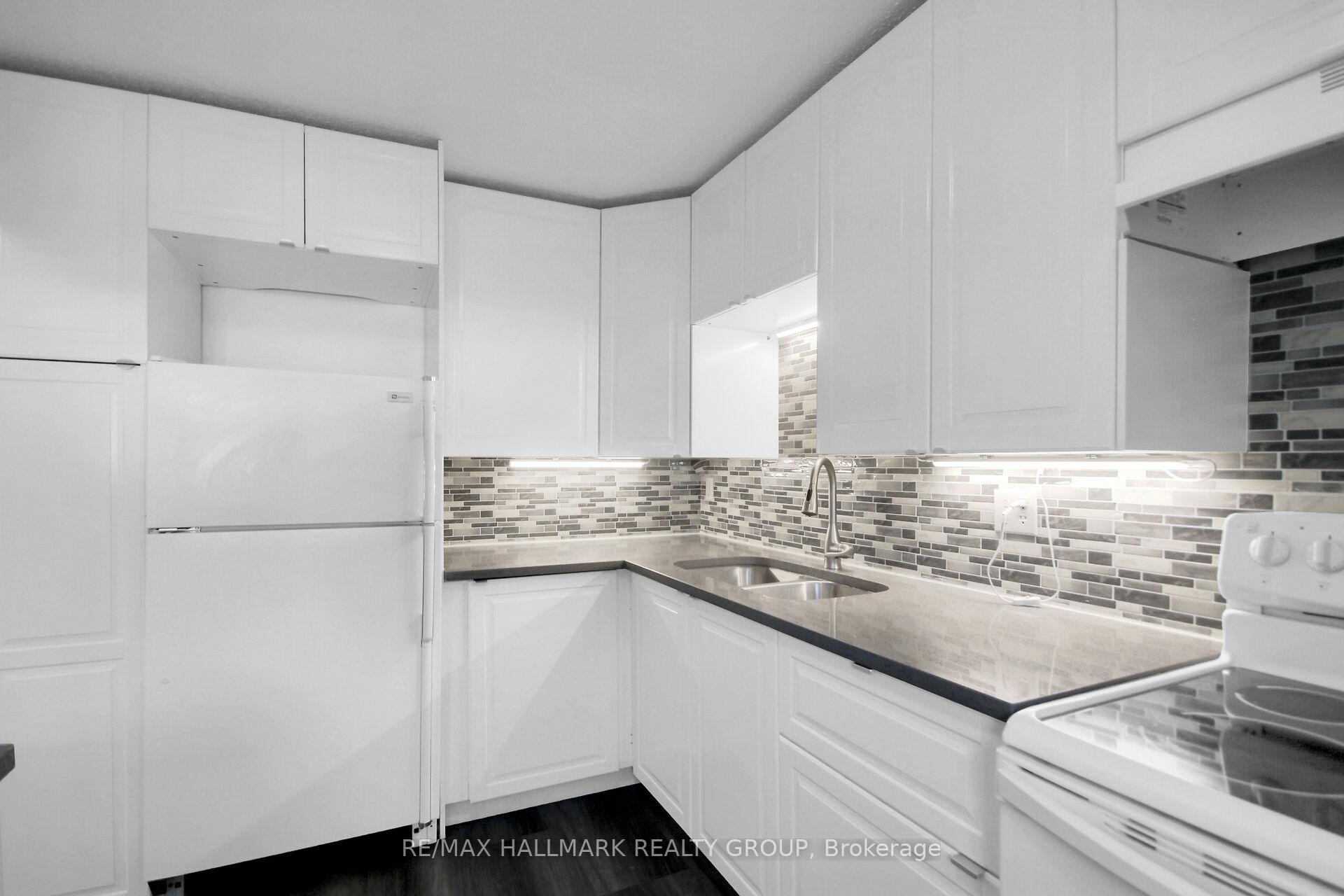 Photo 7 of Unit D, 3 Spring Grove Lane, Ottawa, Barrhaven - Pheasant Run — HOMEH