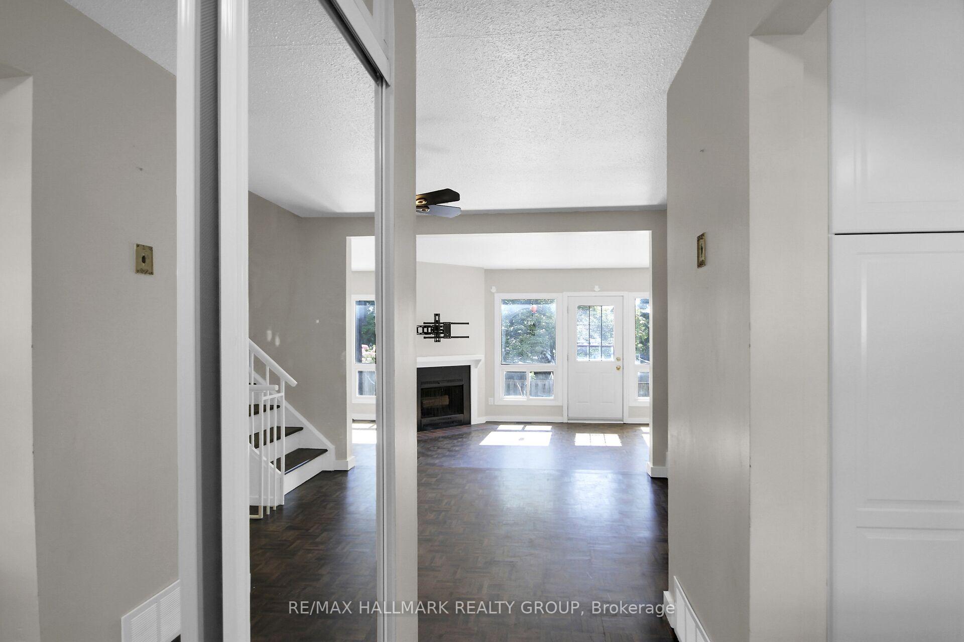 Photo 17 of Unit D, 3 Spring Grove Lane, Ottawa, Barrhaven - Pheasant Run — HOMEH