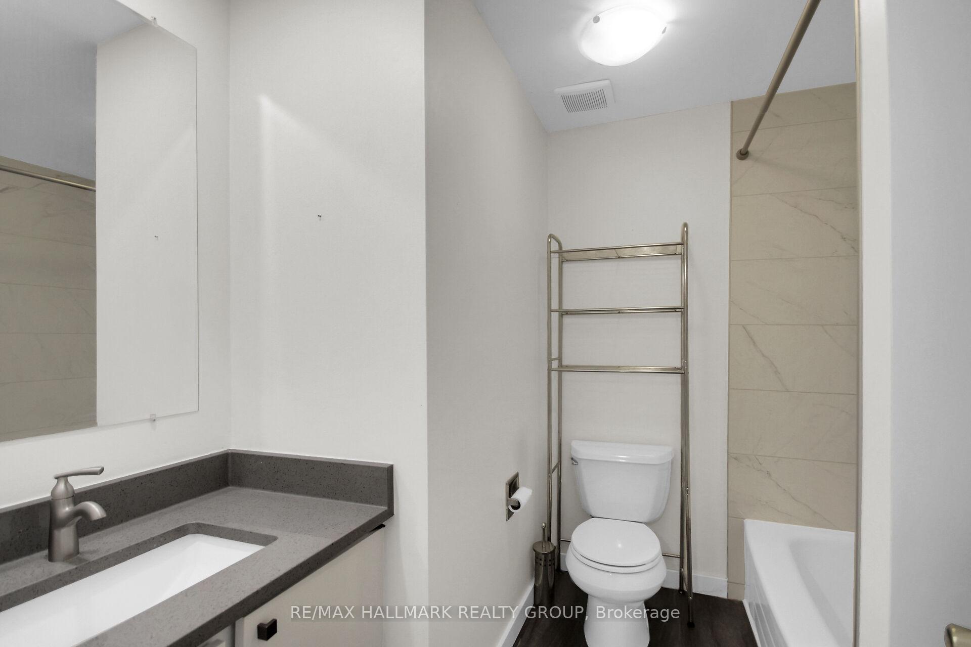 Photo 23 of Unit D, 3 Spring Grove Lane, Ottawa, Barrhaven - Pheasant Run — HOMEH