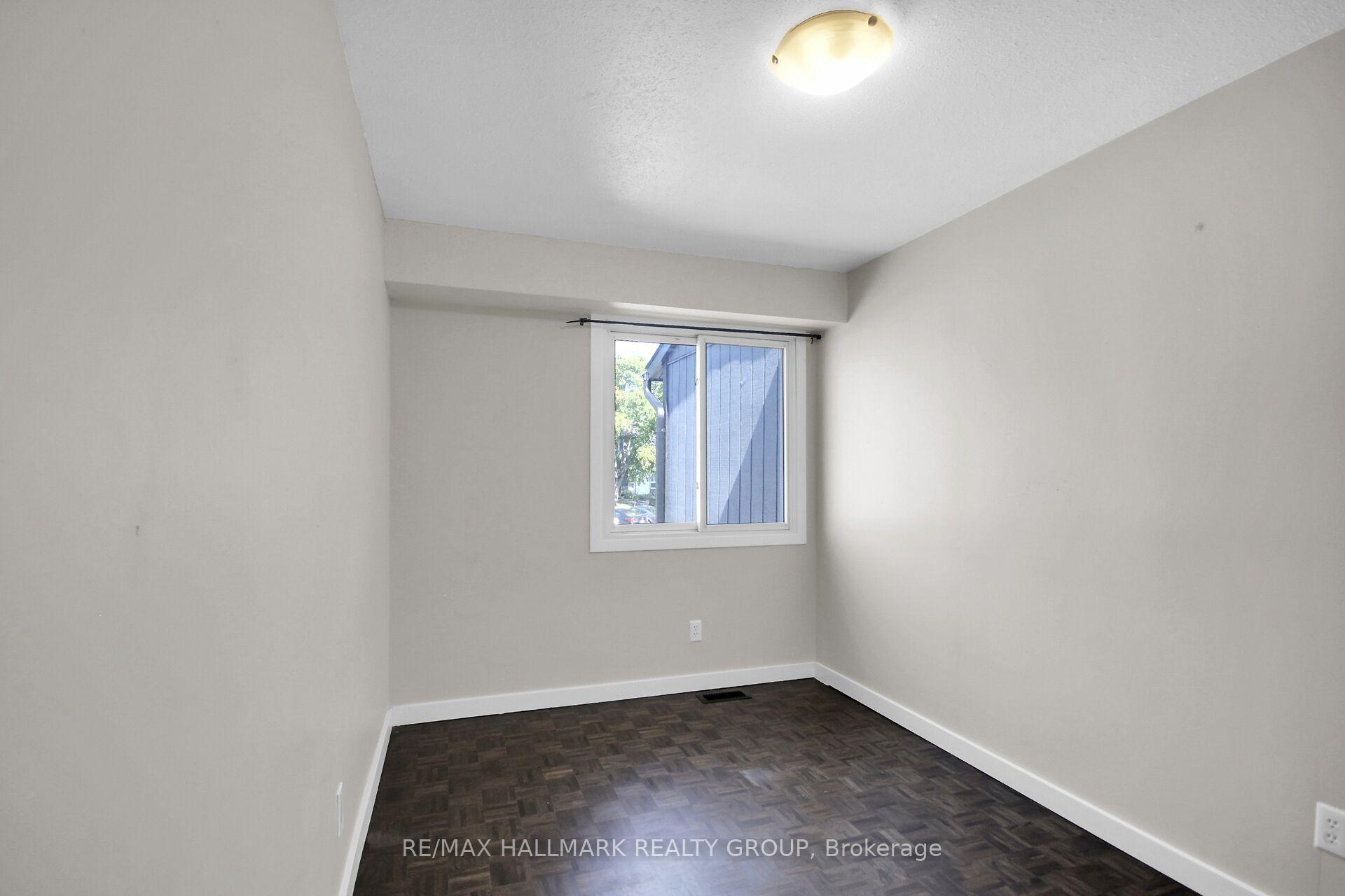 Photo 28 of Unit D, 3 Spring Grove Lane, Ottawa, Barrhaven - Pheasant Run — HOMEH