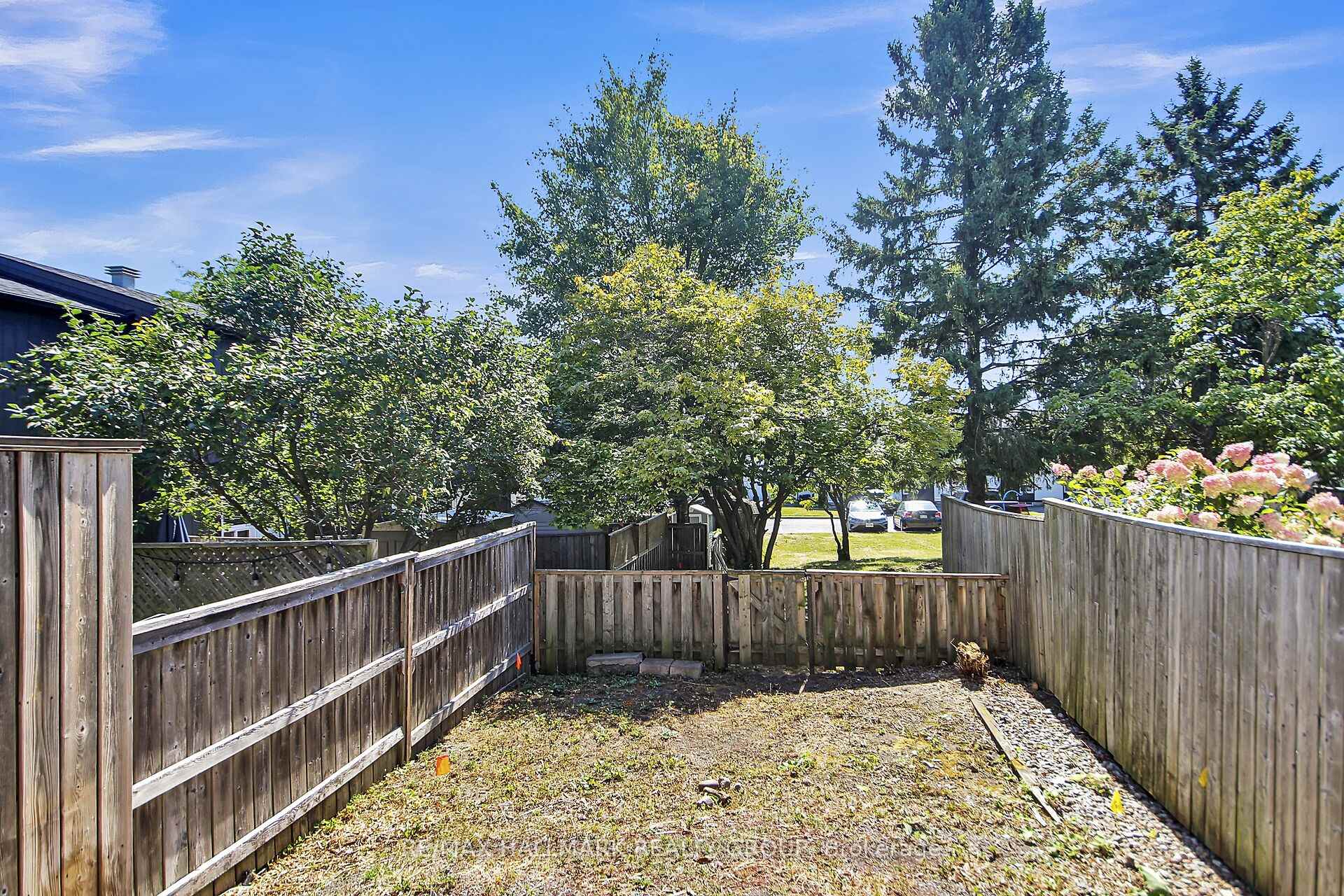 Photo 35 of Unit D, 3 Spring Grove Lane, Ottawa, Barrhaven - Pheasant Run — HOMEH