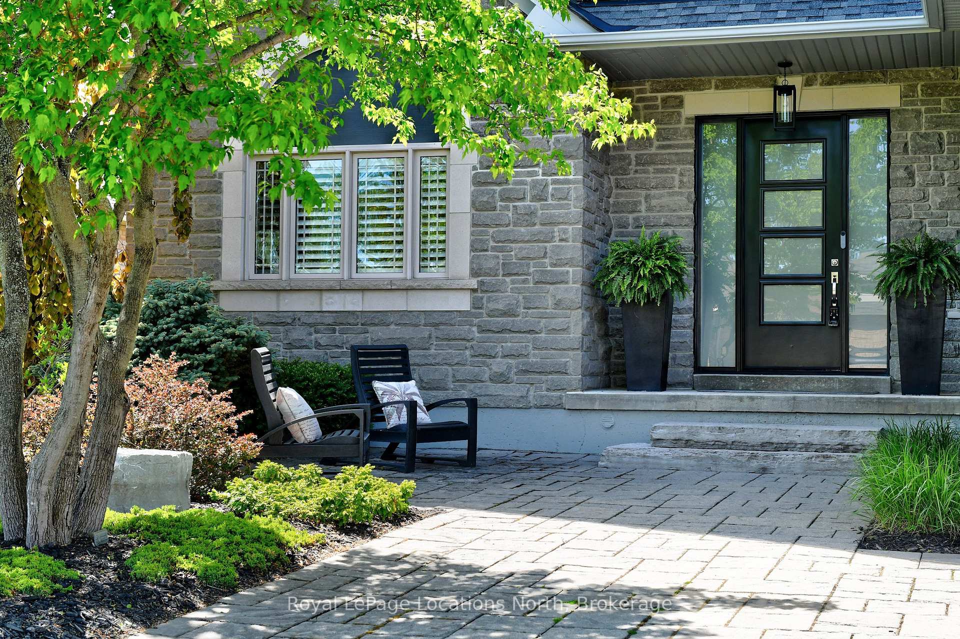 Photo 4 of 16 Frances Drive, Collingwood — HOMEH