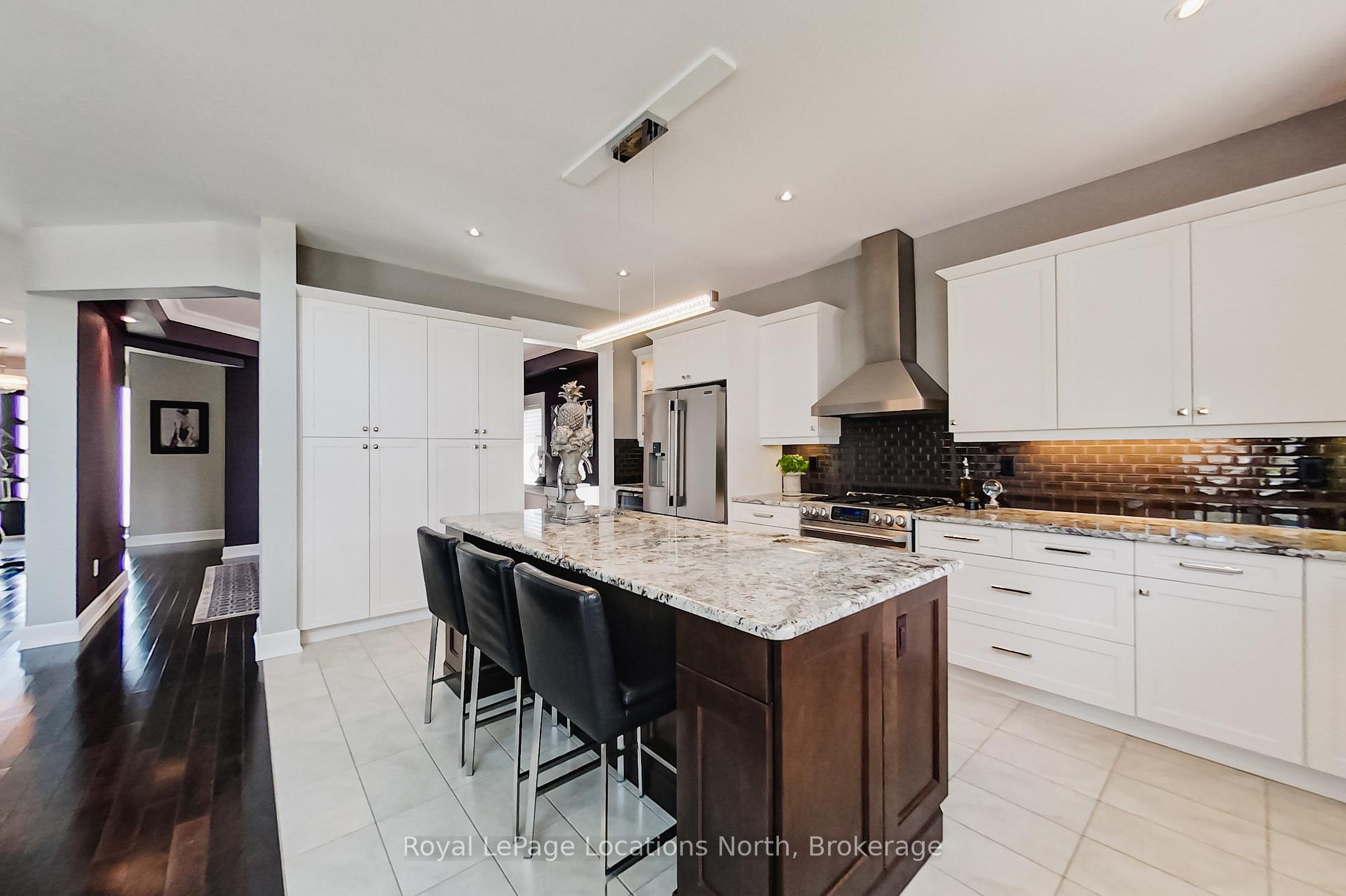 Photo 9 of 16 Frances Drive, Collingwood — HOMEH