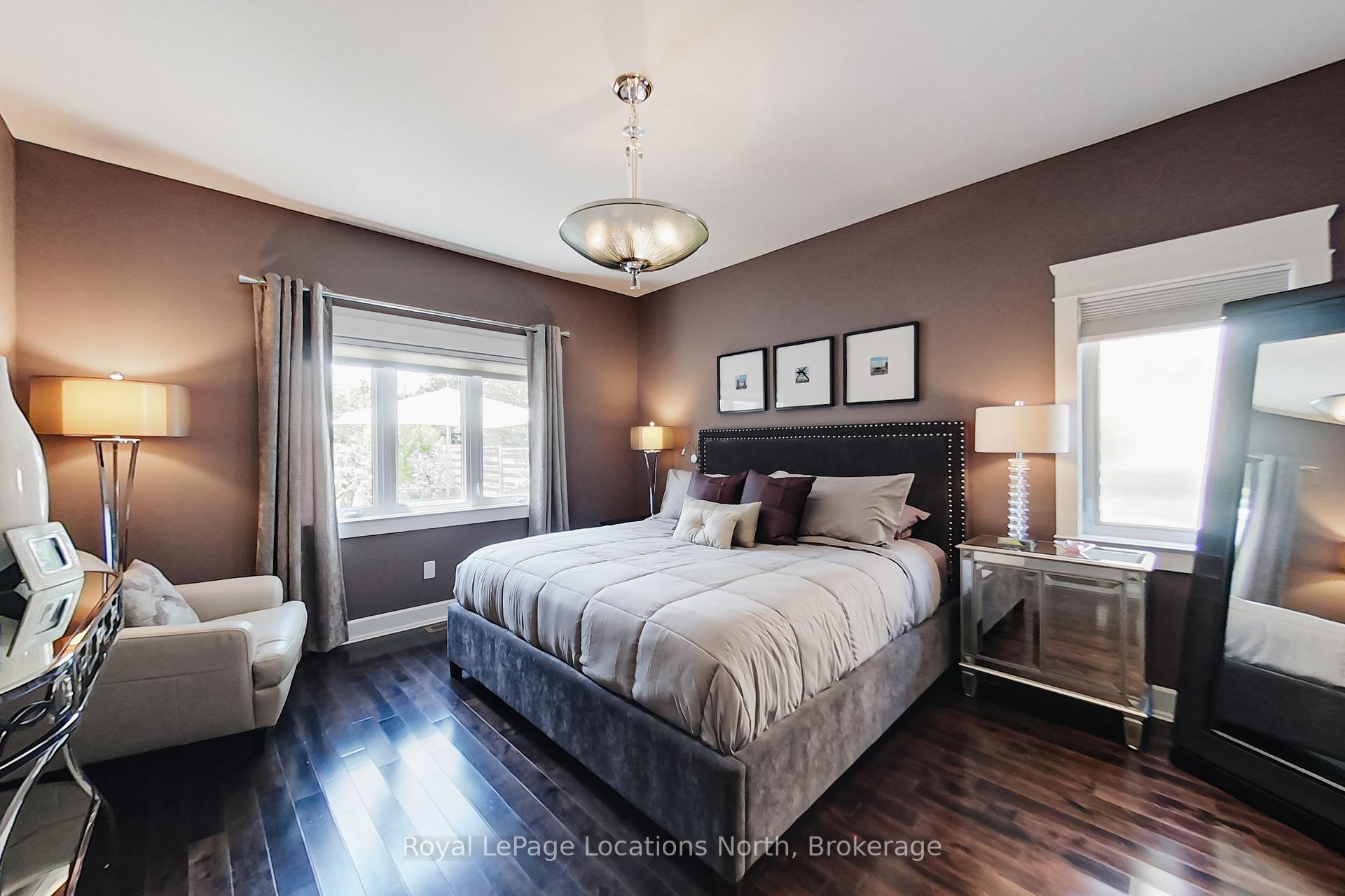 Photo 16 of 16 Frances Drive, Collingwood — HOMEH