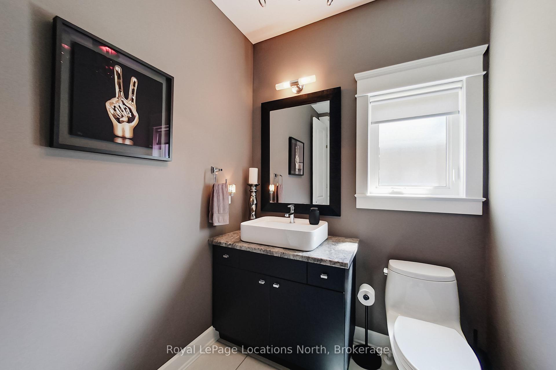 Photo 23 of 16 Frances Drive, Collingwood — HOMEH