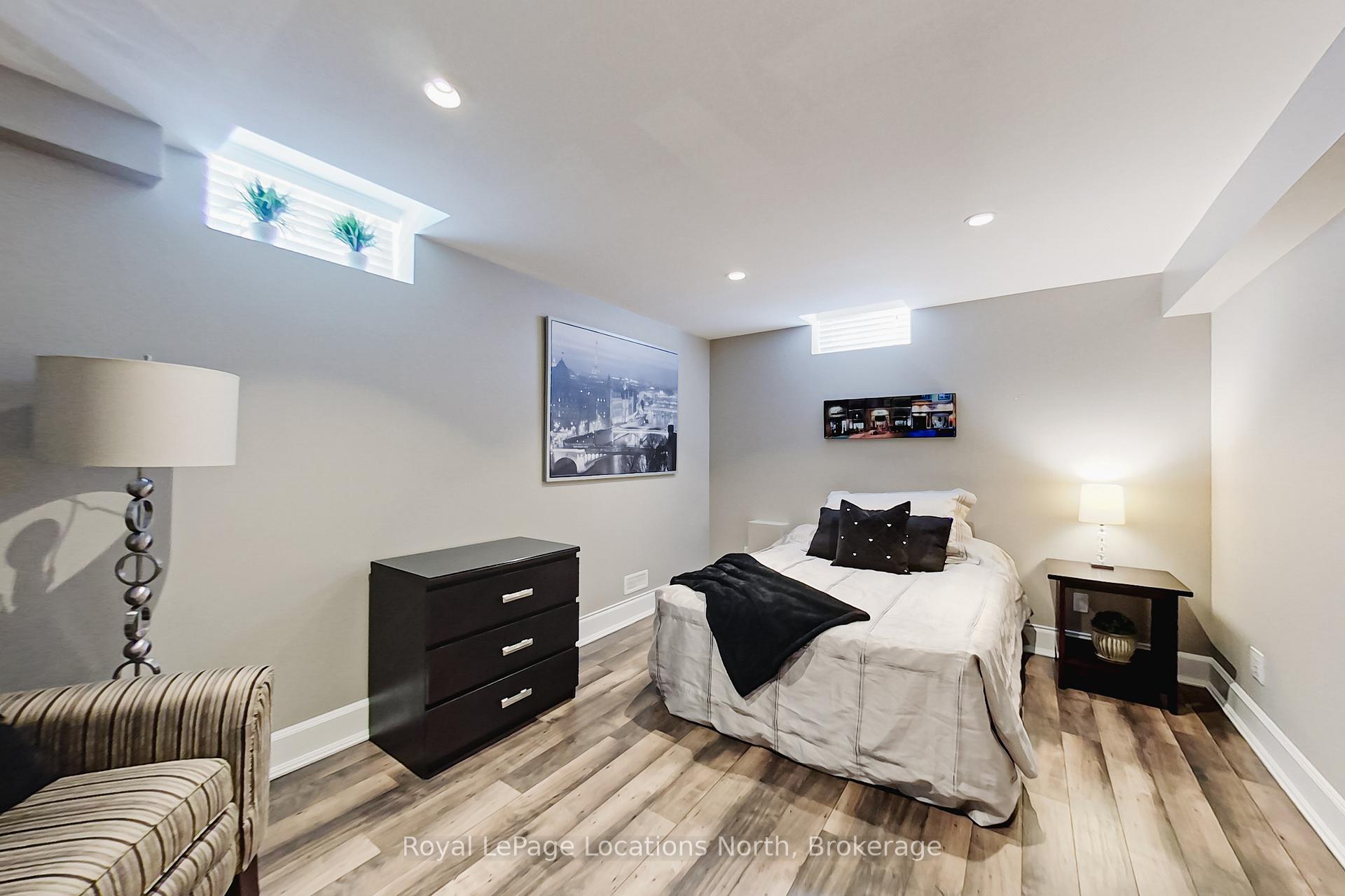 Photo 35 of 16 Frances Drive, Collingwood — HOMEH