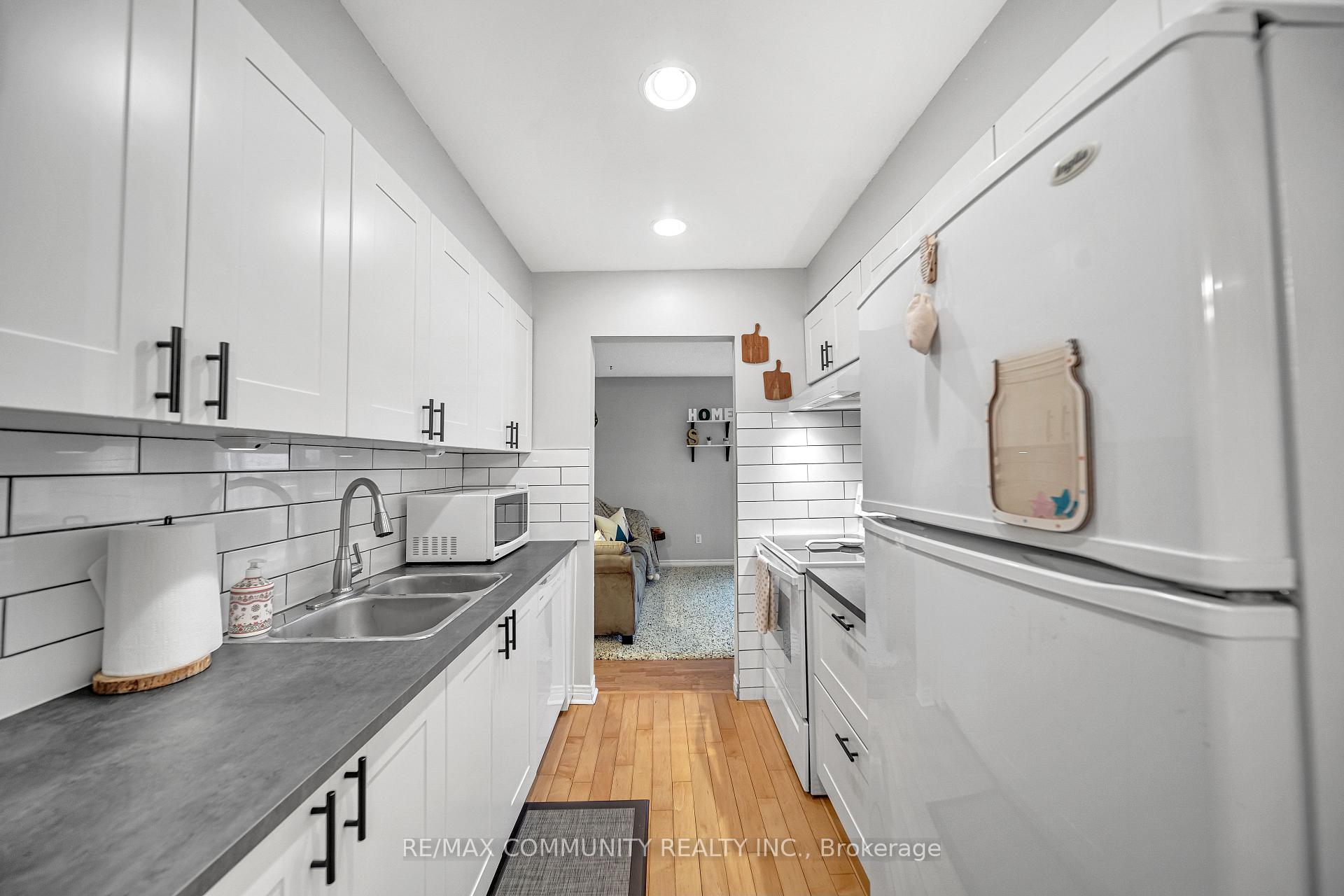 Photo 11 of Unit E8, 221 Ormond Drive, Oshawa, Samac — HOMEH