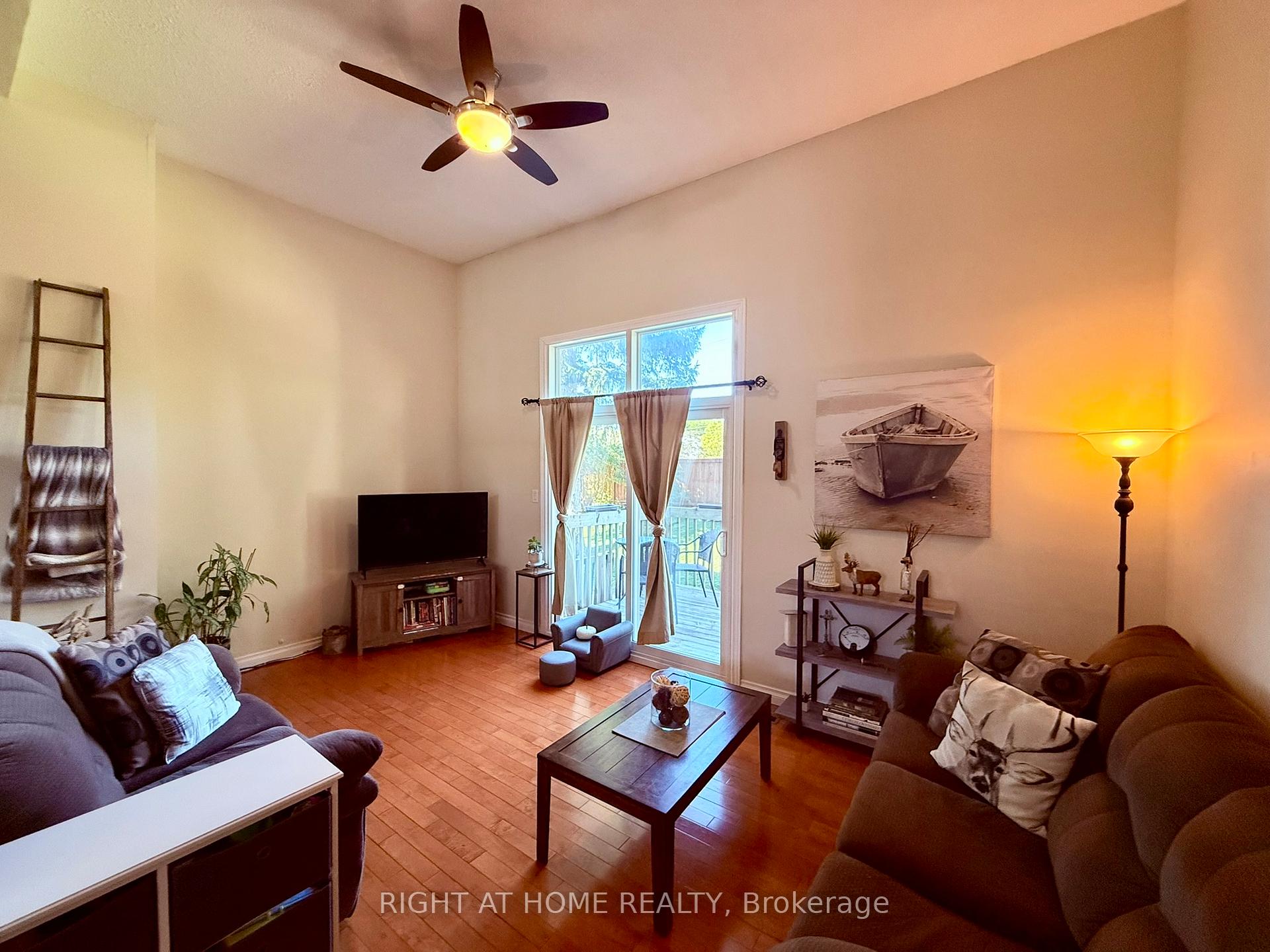 Photo 4 of Unit 47, 1330 Trowbridge Drive, Oshawa, Centennial — HOMEH