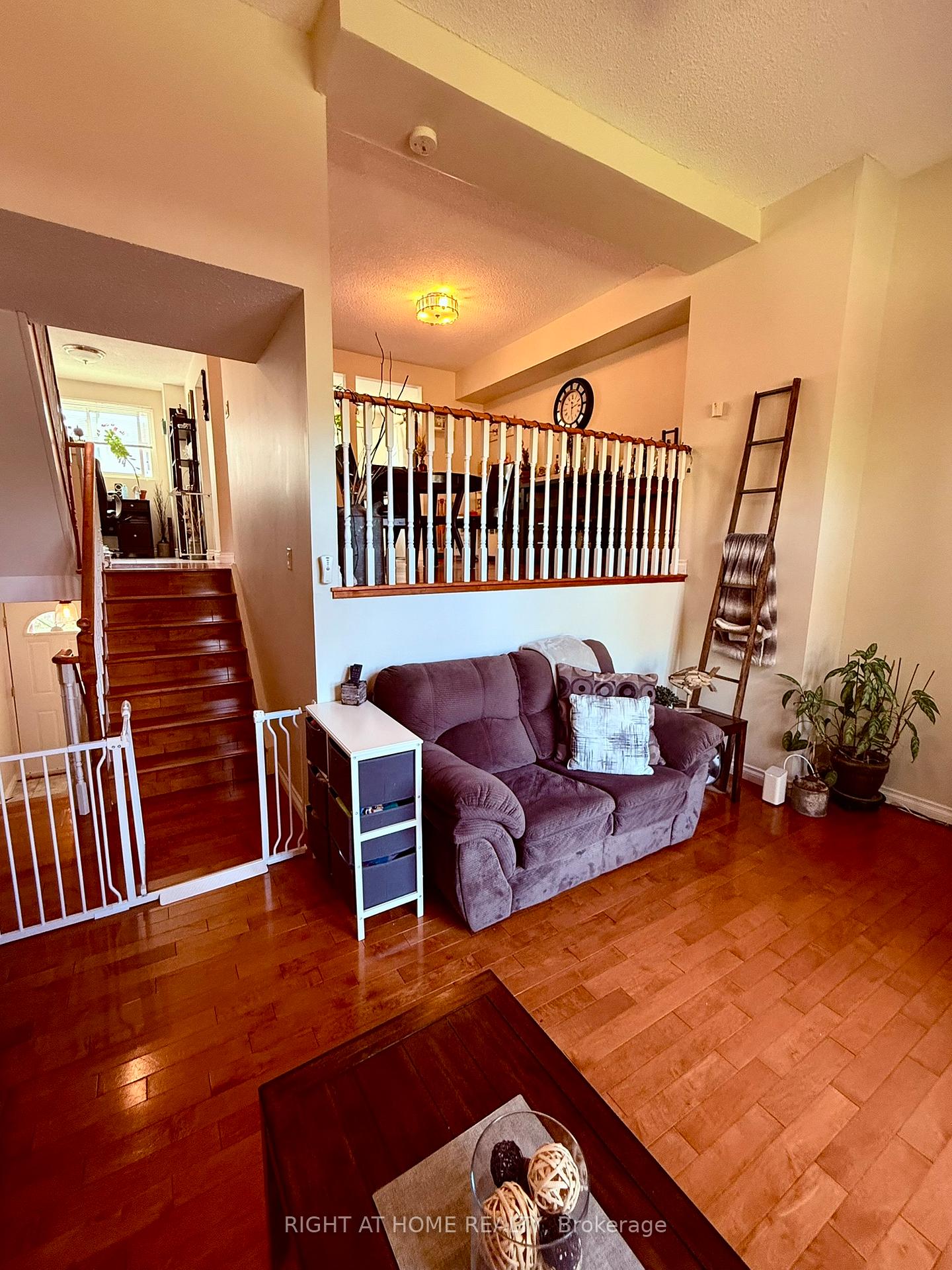 Photo 5 of Unit 47, 1330 Trowbridge Drive, Oshawa, Centennial — HOMEH