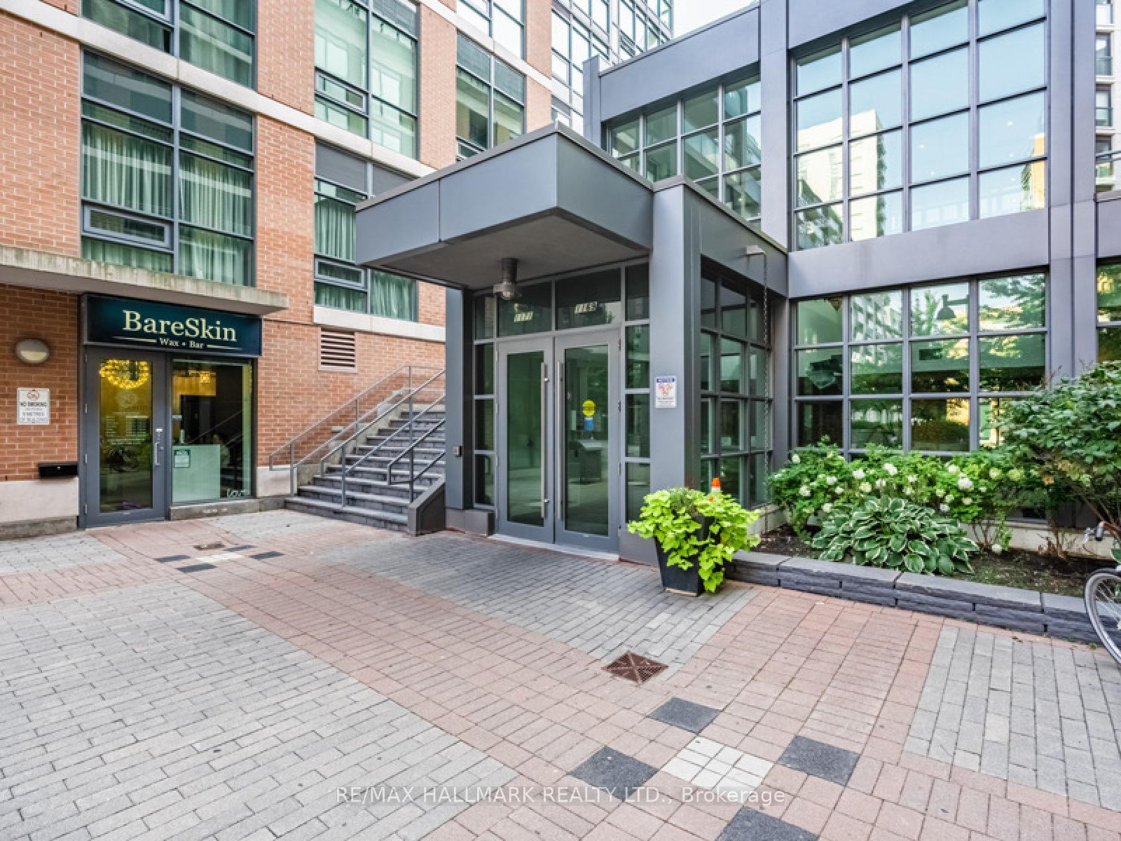 Photo 6 of Unit 1104, 1171 Queen Street W, Toronto, Little Portugal — HOMEH