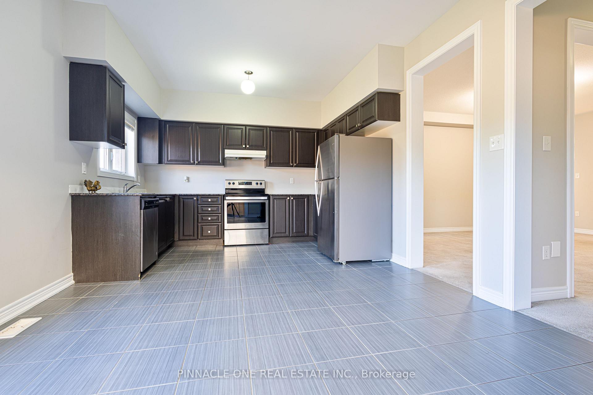 Photo 10 of 183 Bruce Cameron Drive, Clarington, Bowmanville — HOMEH