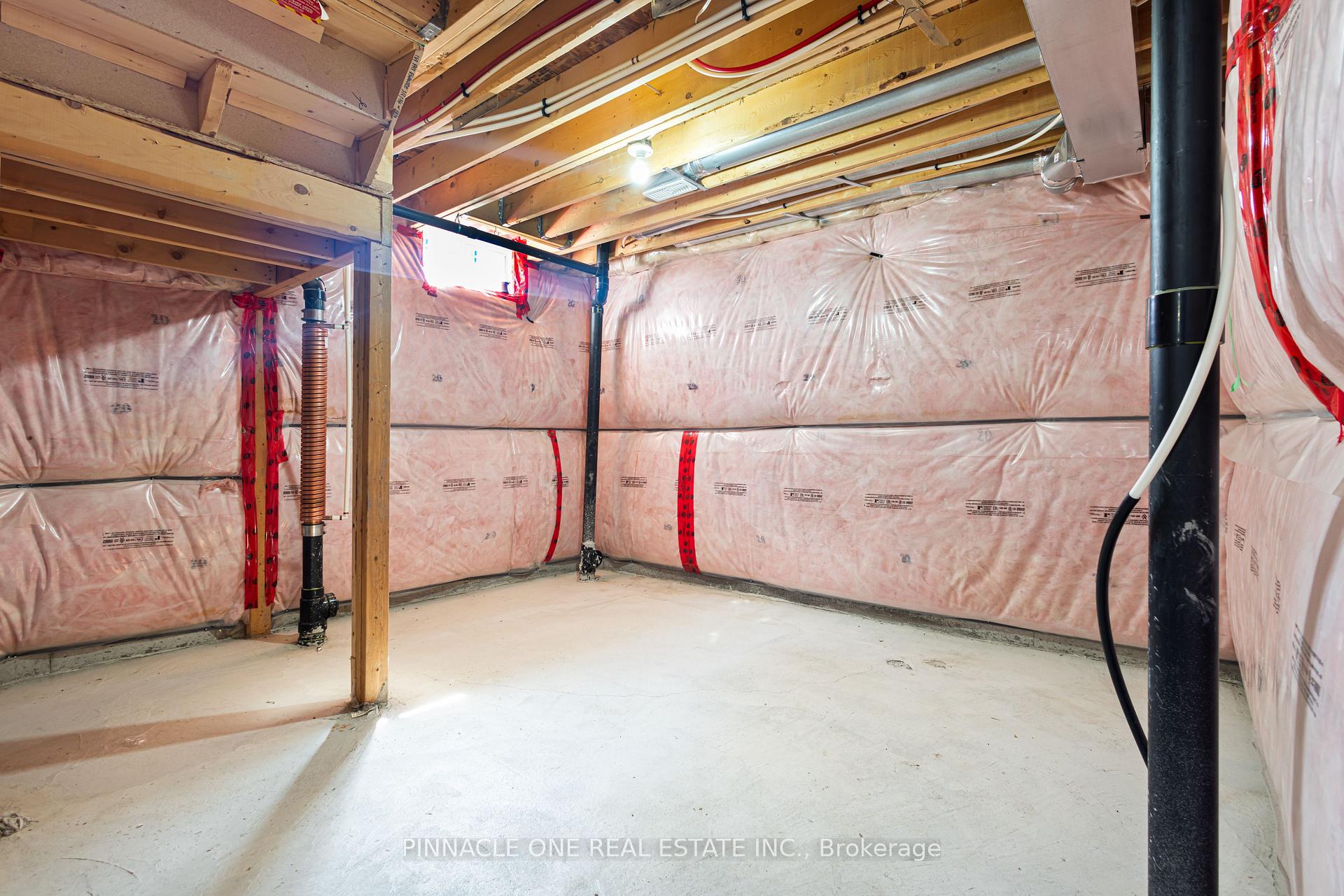 Photo 36 of 183 Bruce Cameron Drive, Clarington, Bowmanville — HOMEH