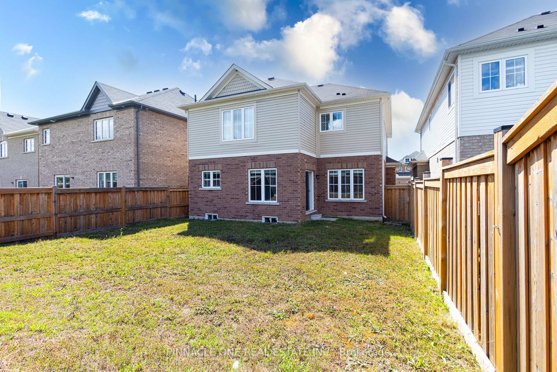 Photo 37 of 183 Bruce Cameron Drive, Clarington, Bowmanville — HOMEH