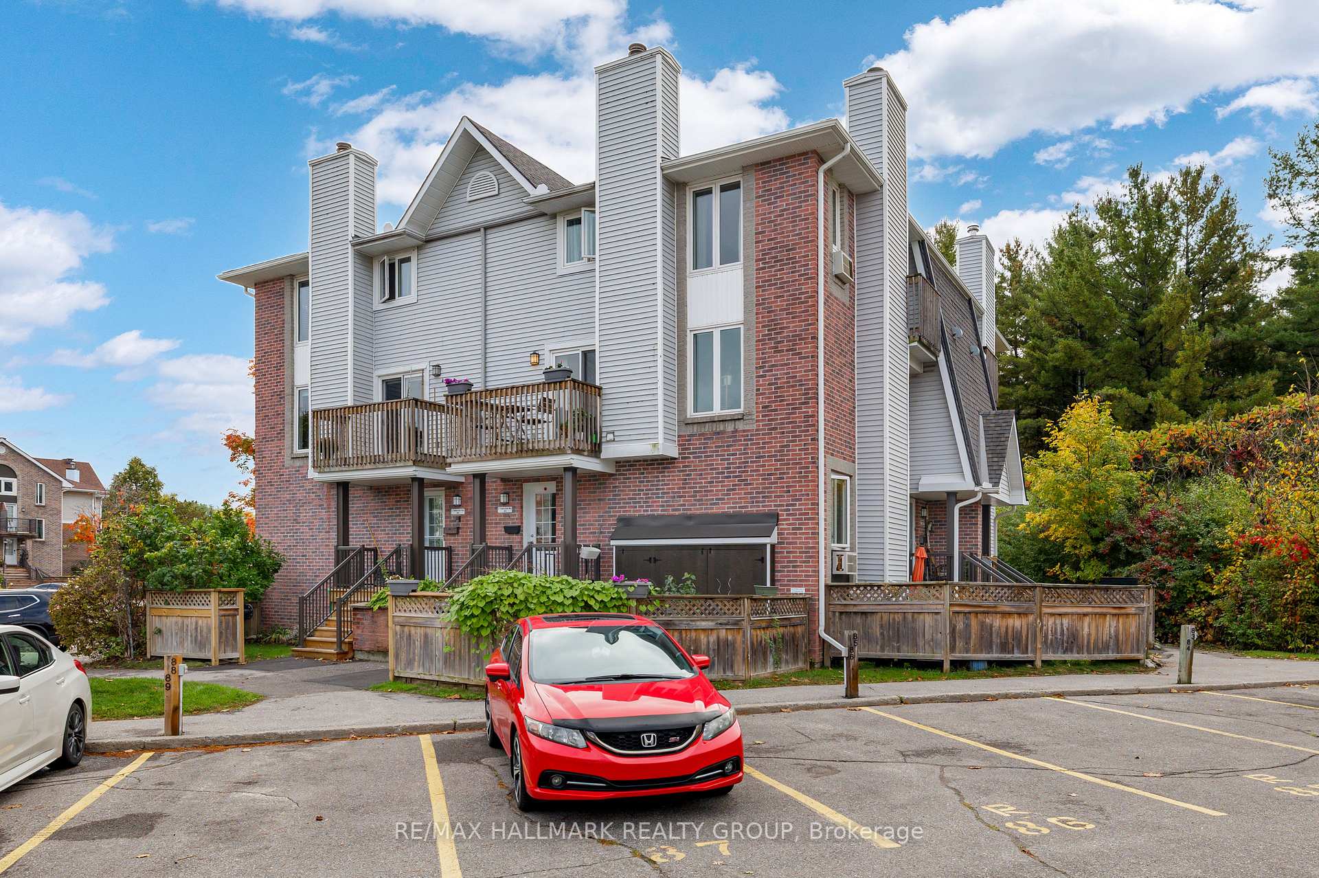 Photo 3 of Unit 3, 5 Timberview Way, Ottawa, Westcliffe Estates — HOMEH