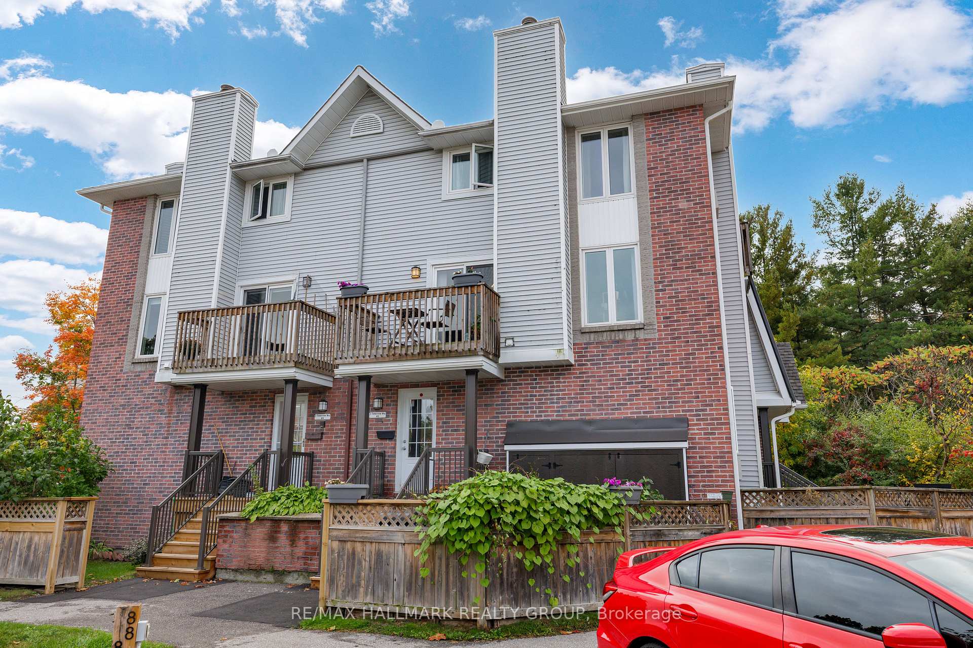 Photo 4 of Unit 3, 5 Timberview Way, Ottawa, Westcliffe Estates — HOMEH