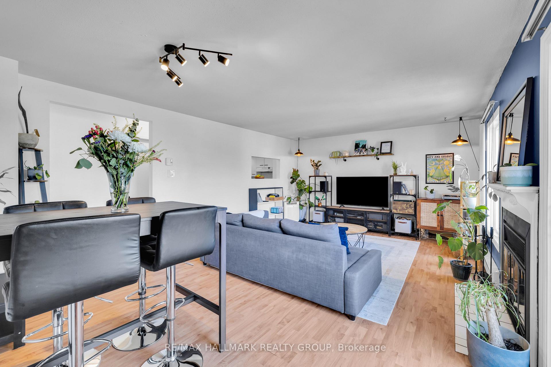 Photo 13 of Unit 3, 5 Timberview Way, Ottawa, Westcliffe Estates — HOMEH
