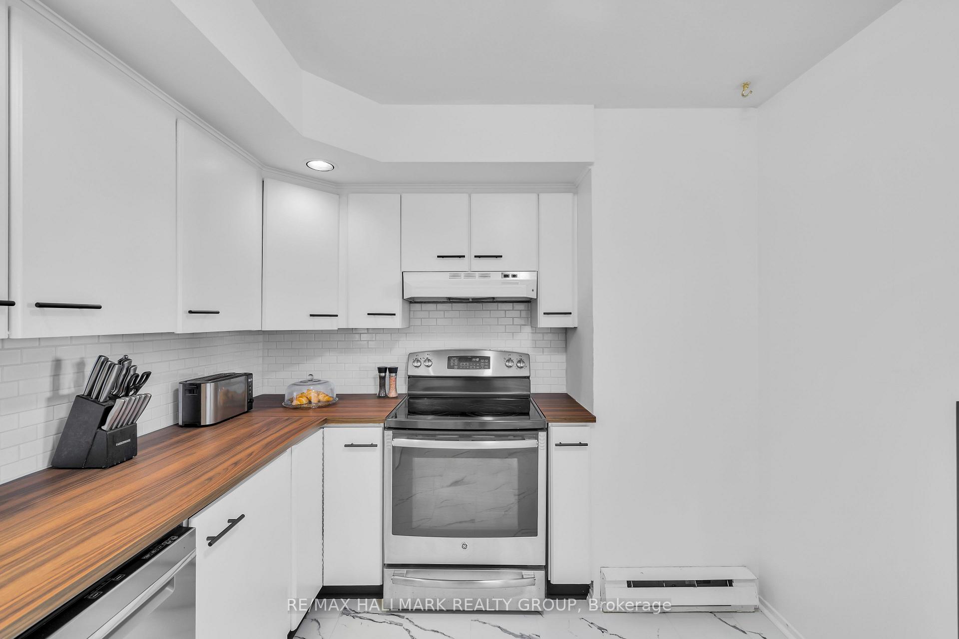 Photo 27 of Unit 3, 5 Timberview Way, Ottawa, Westcliffe Estates — HOMEH