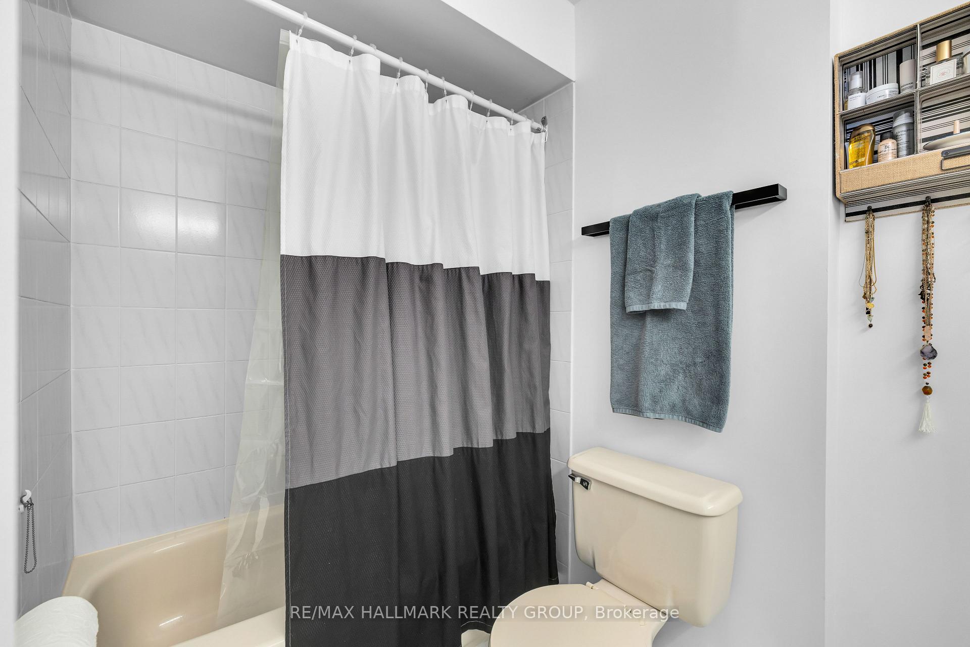 Photo 43 of Unit 3, 5 Timberview Way, Ottawa, Westcliffe Estates — HOMEH